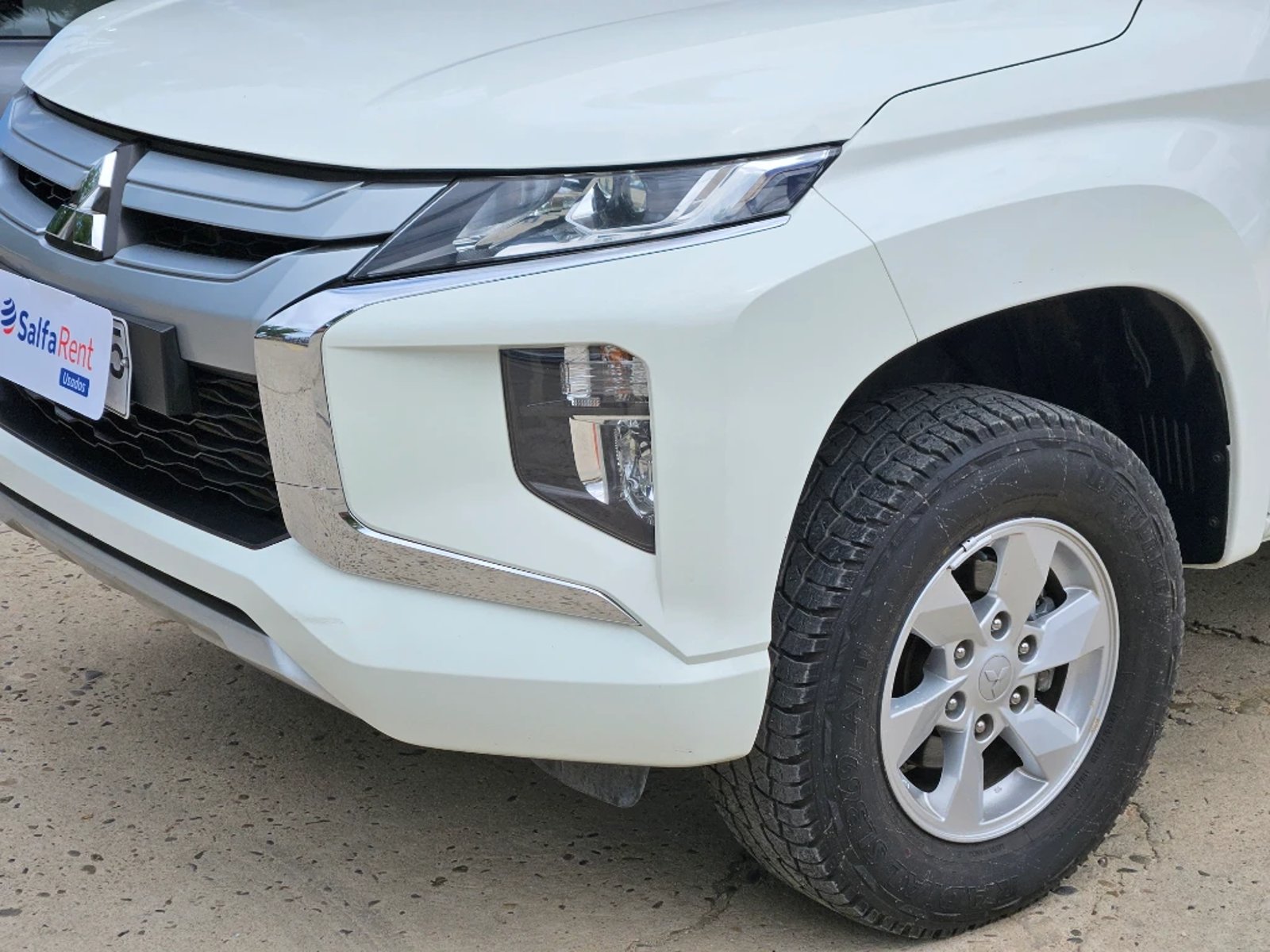 Mitsubishi L200 2022 - Foto 2 de 20