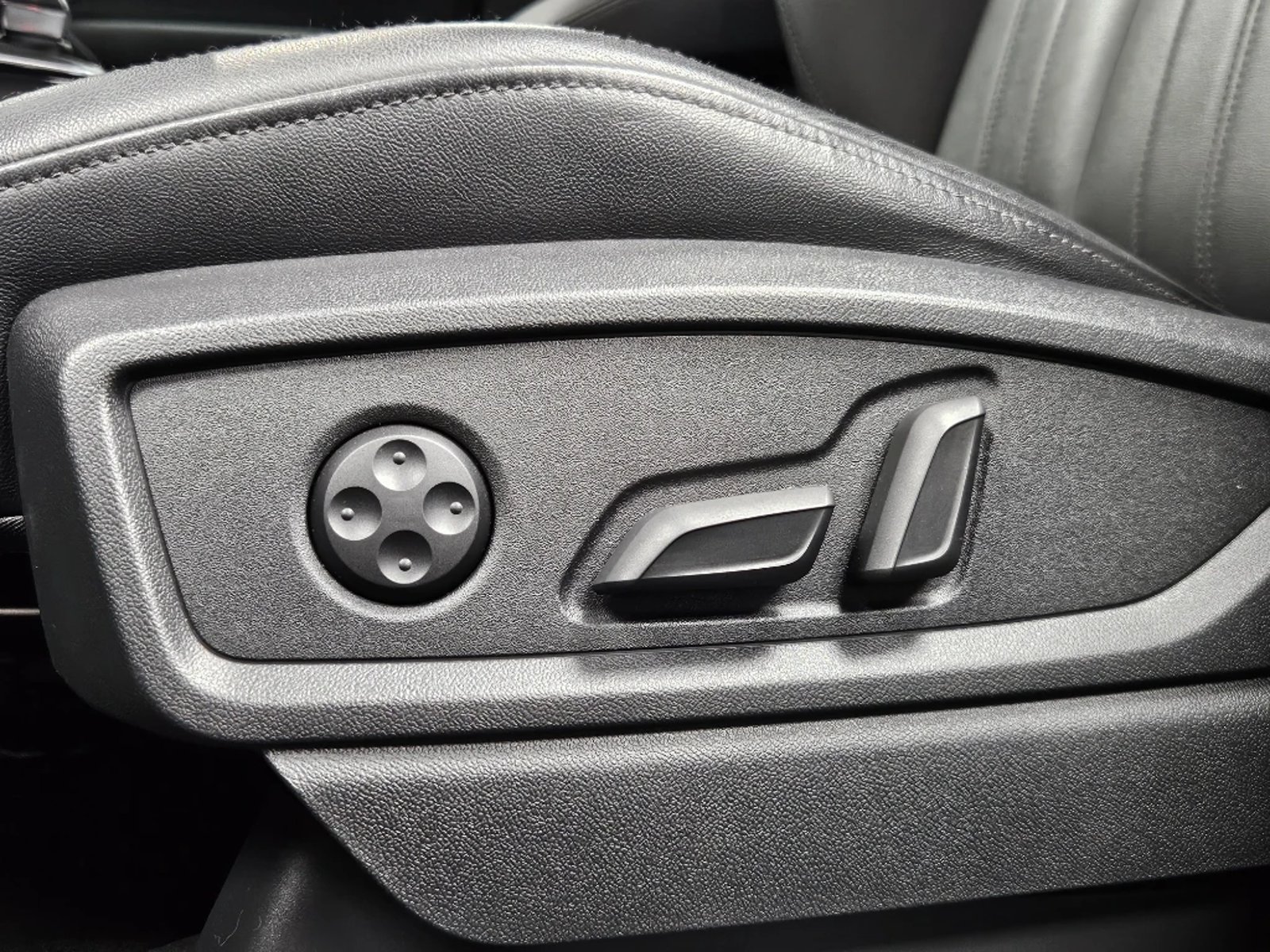 AUDI Q5 2025 - Imagen 14 de 20