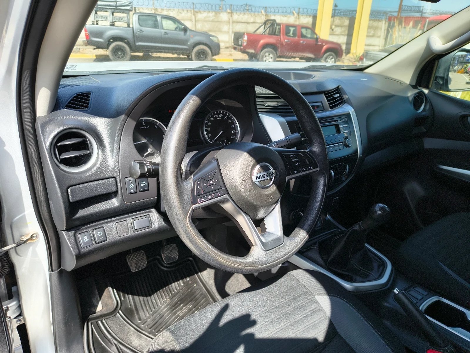 NISSAN NAVARA 2021 - Imagen 15 de 20