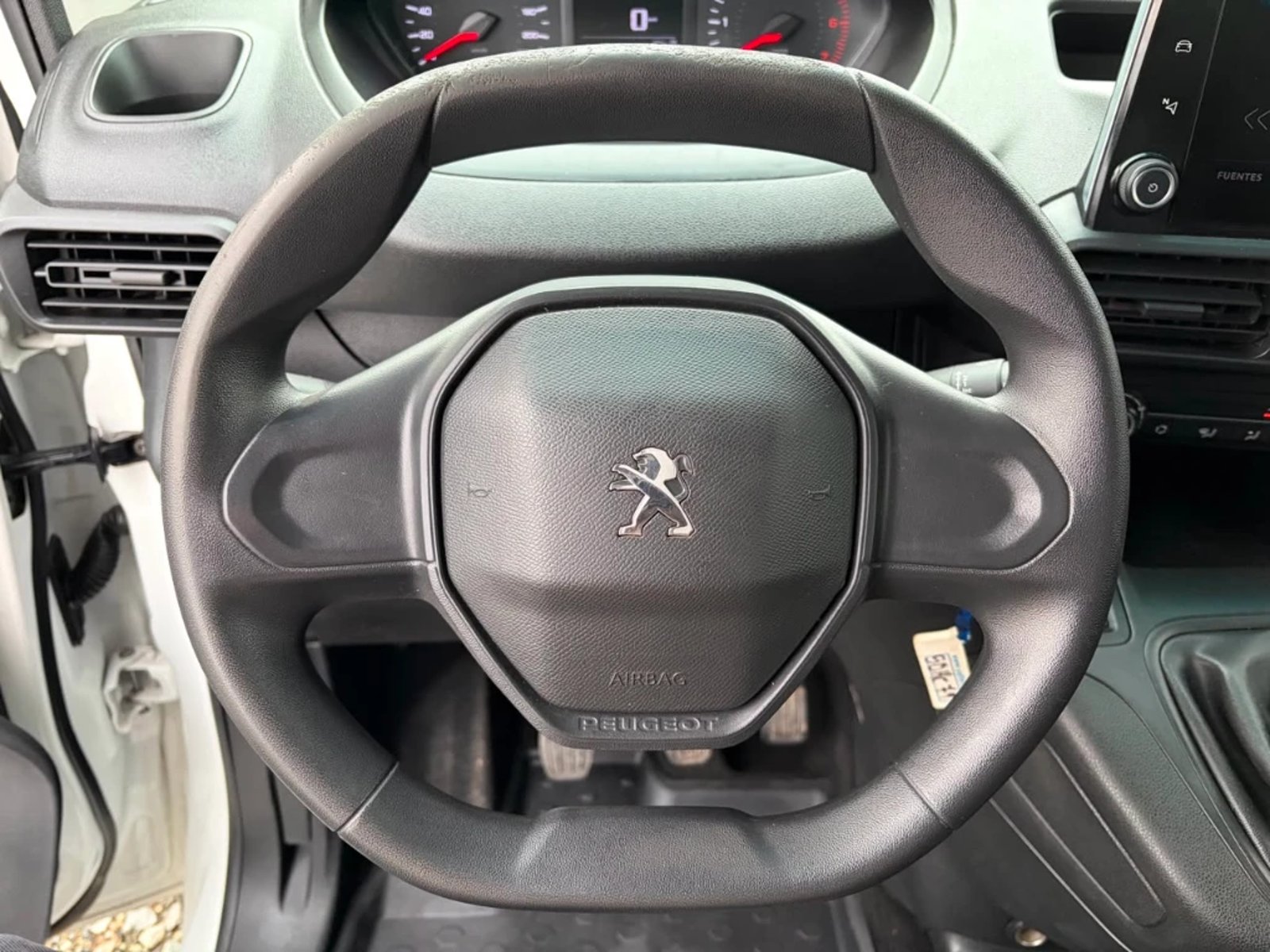 PEUGEOT PARTNER 2022 - Imagen 18 de 20