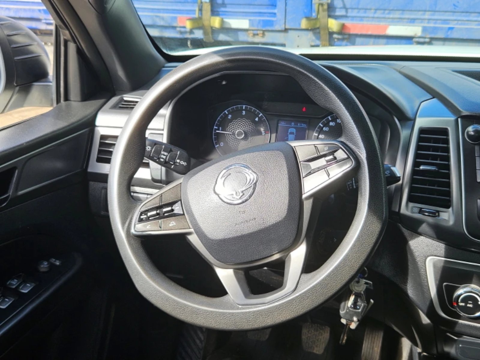 SsangYong Grand musso 2023 - Imagen 17 de 20