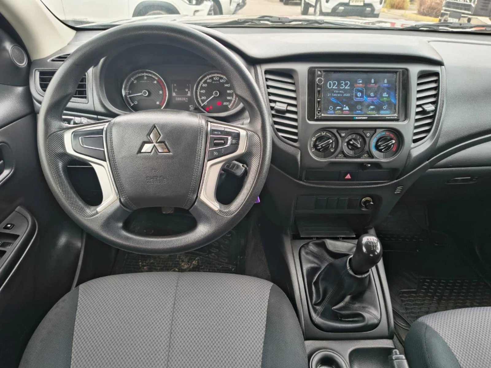 Mitsubishi L200 2023 - Imagen 17 de 20