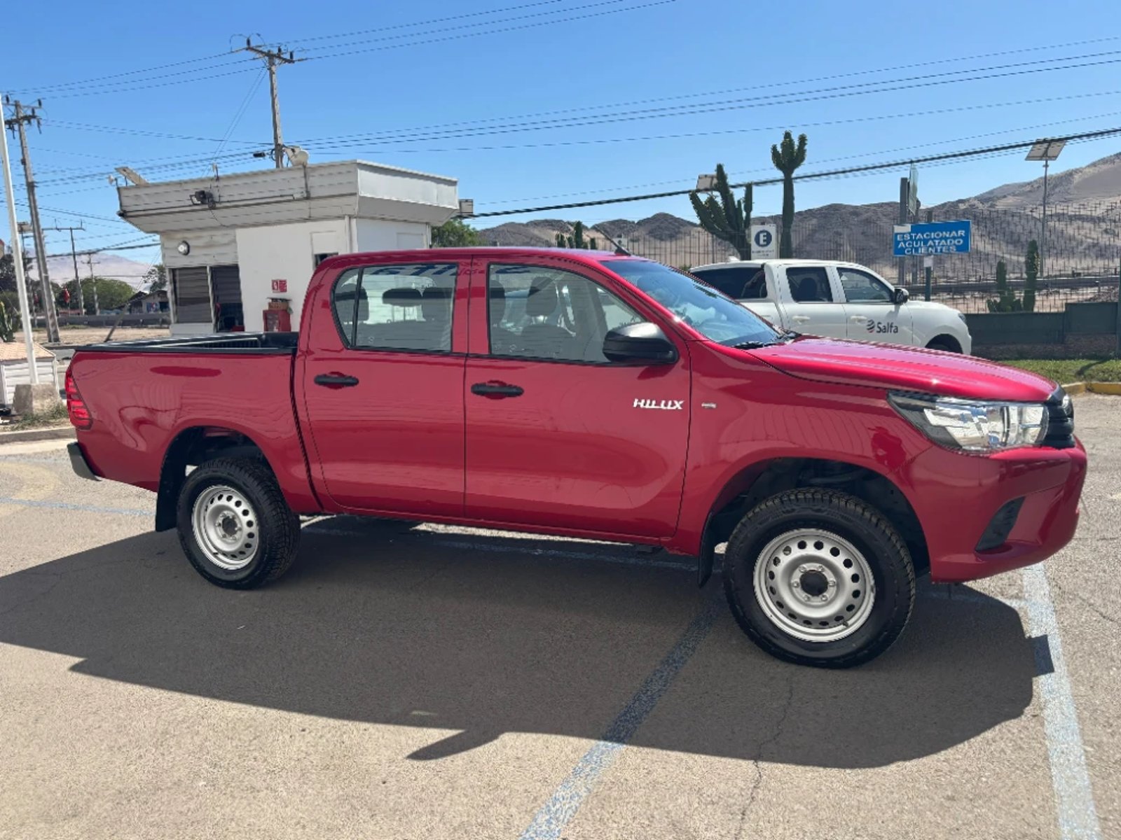 Toyota Hilux 2024 - Foto 4 de 20