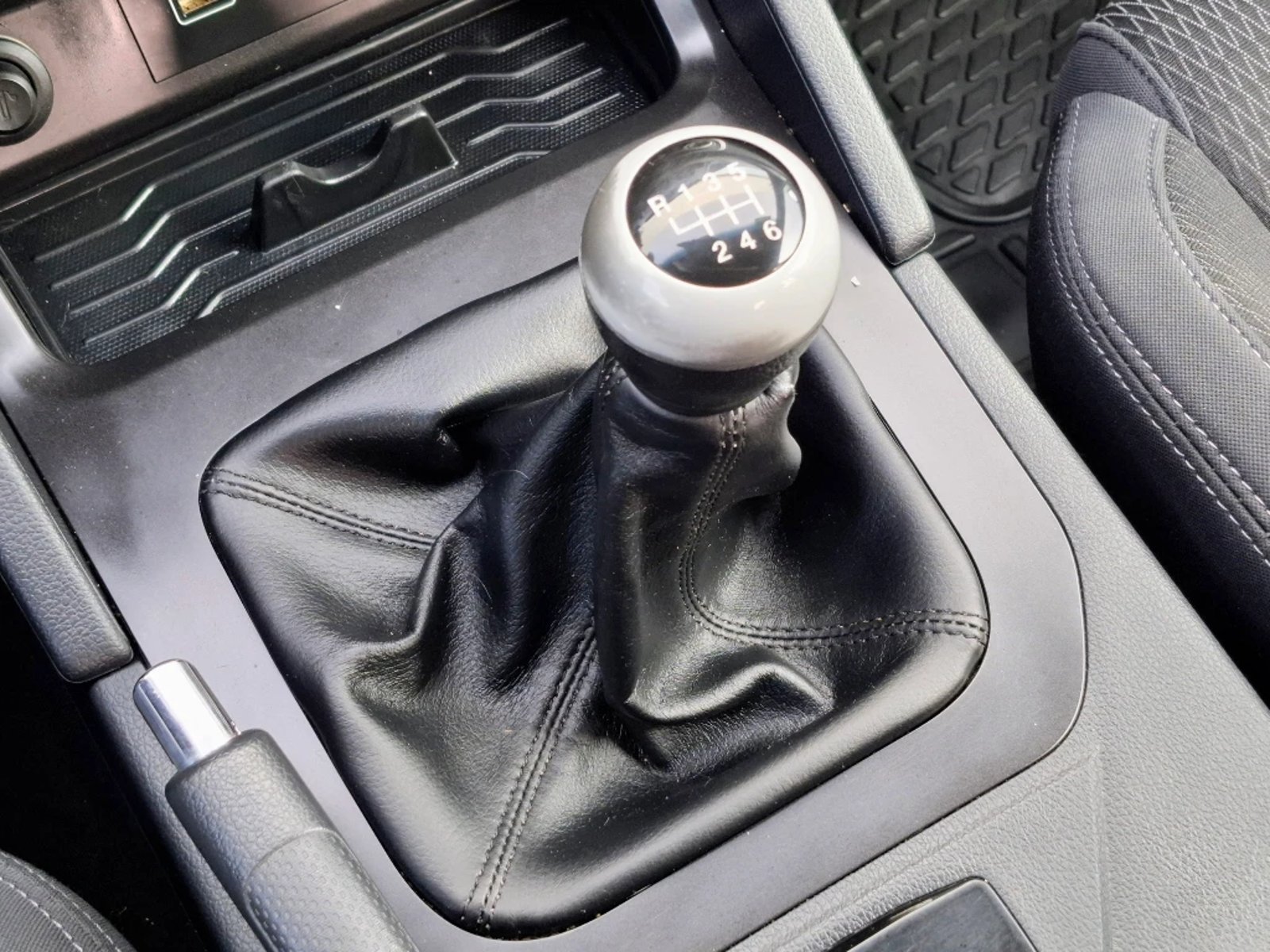 SsangYong Grand musso 2023 - Imagen 19 de 20