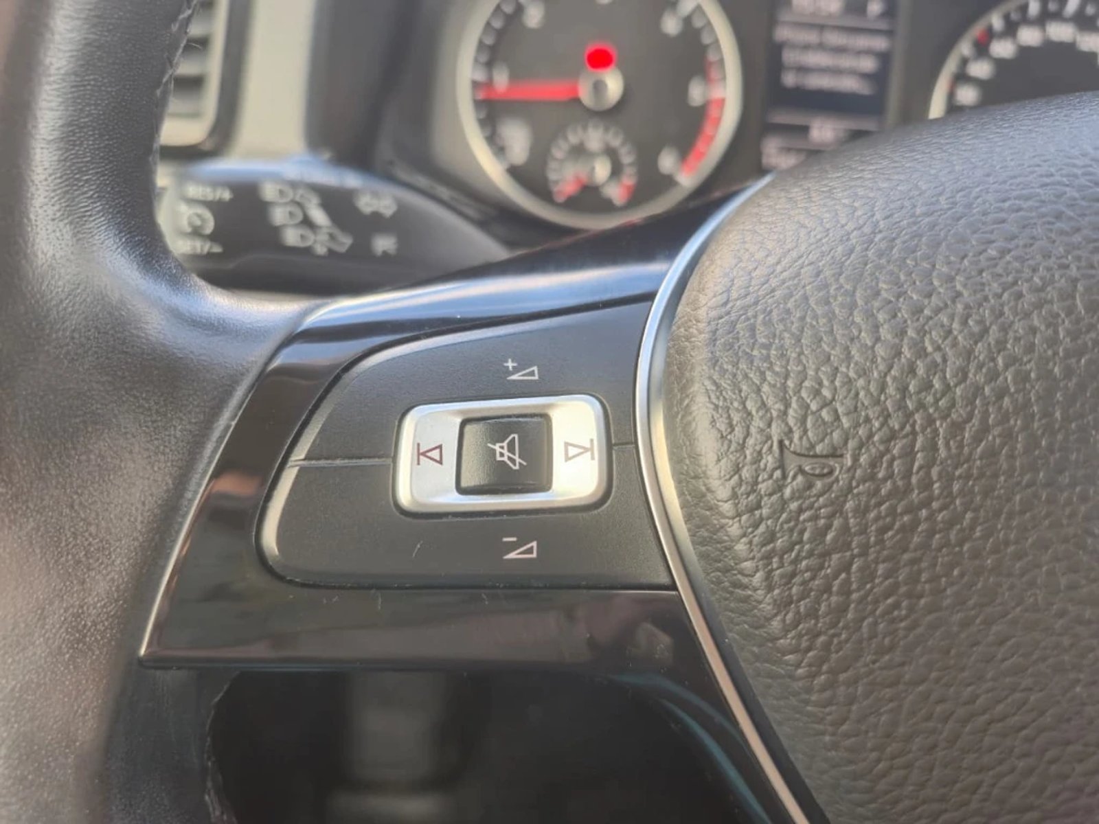 Volkswagen Amarok 2023 - Imagen 18 de 20