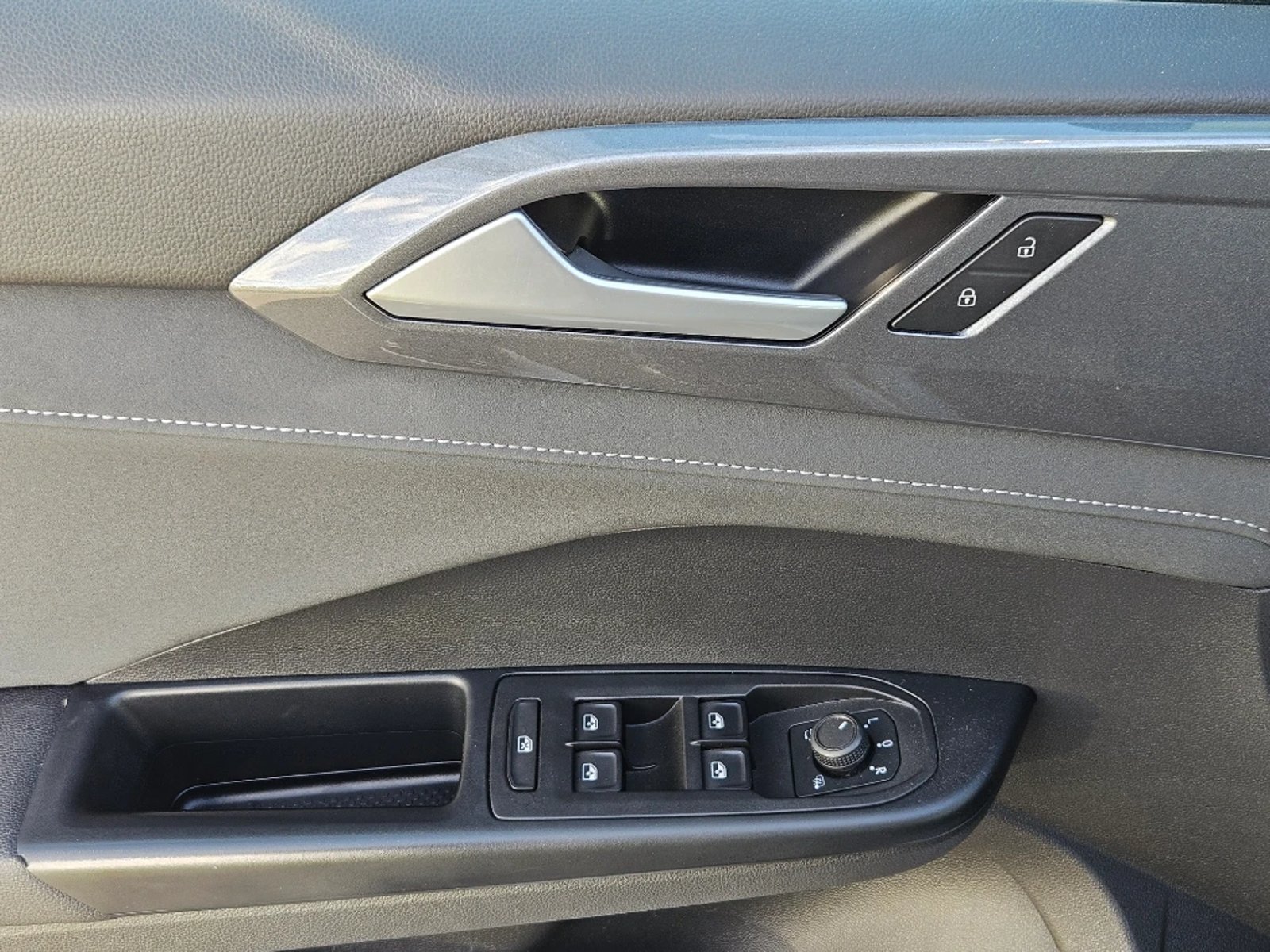 Volkswagen Taos 2023 - Imagen 15 de 20