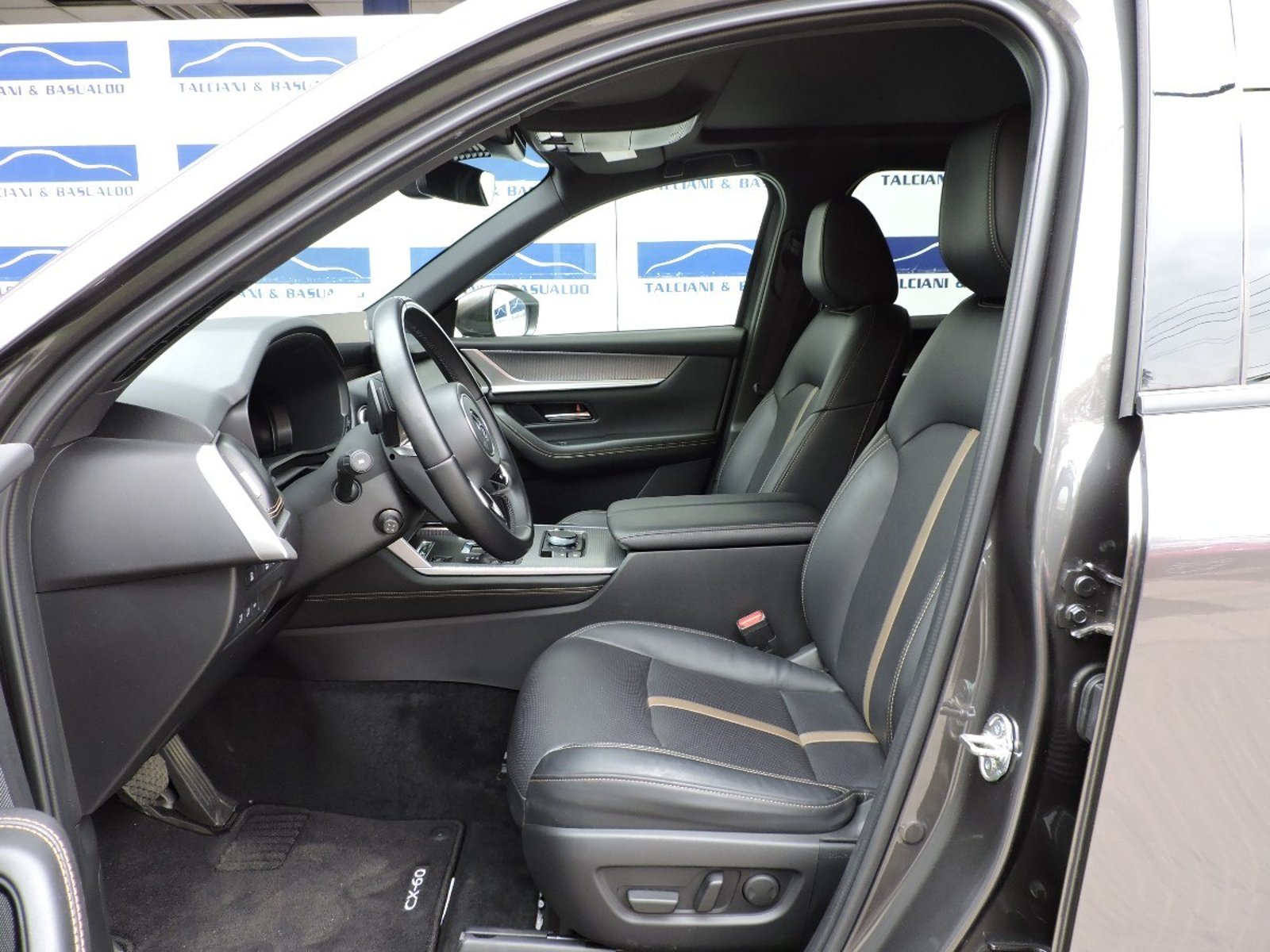 MAZDA CX-60 2025 - Imagen 8 de 10