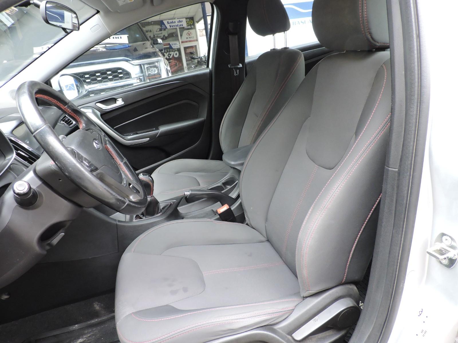 CHERY ARRIZO 2023 - Imagen 8 de 10