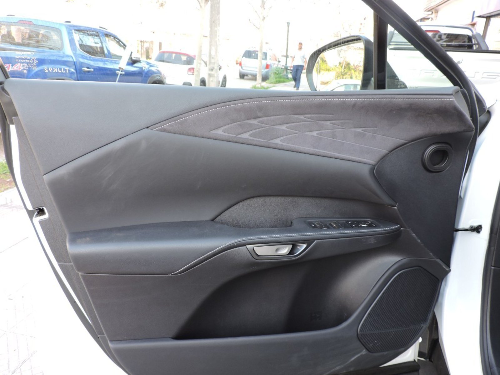 Lexus RX 2024 - Imagen 6 de 10