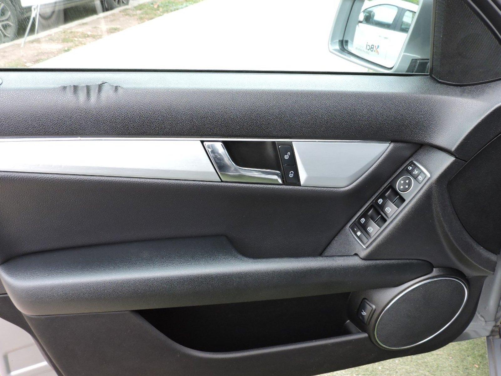Mercedes-Benz C250 2011 - Imagen 6 de 10