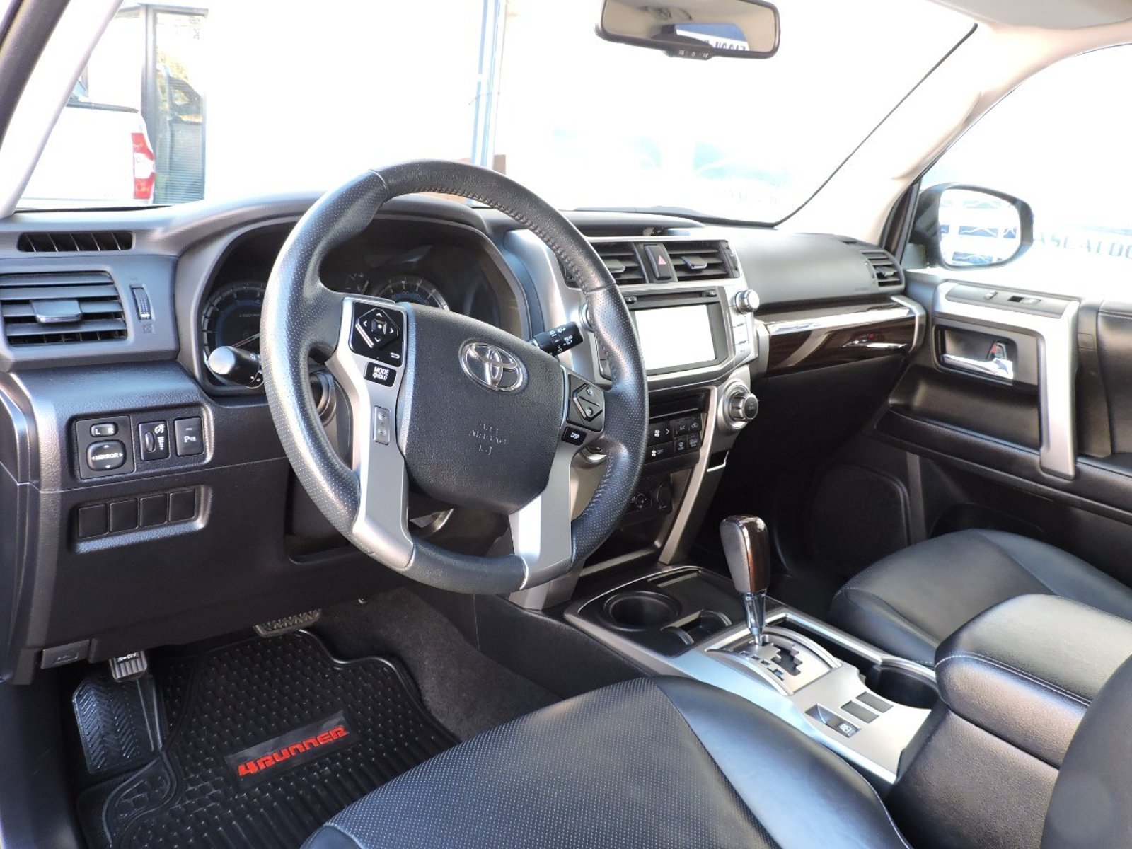 Toyota 4 2018 - Imagen 6 de 10