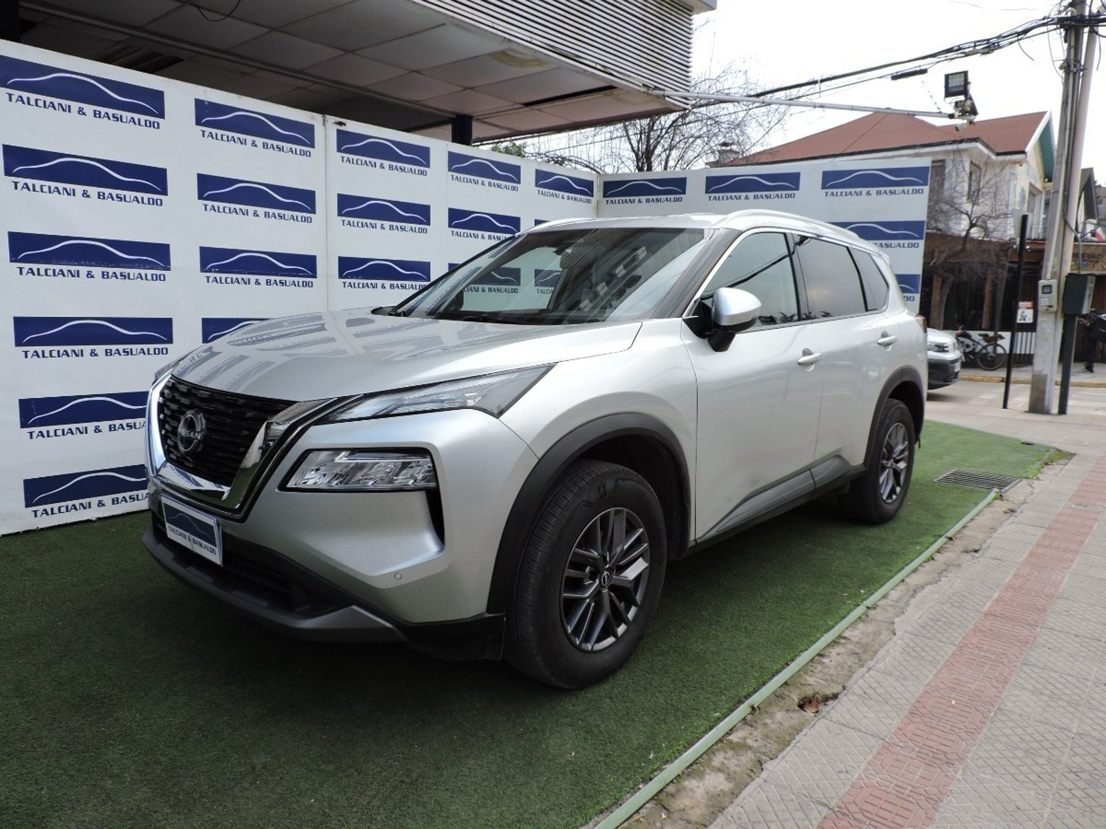 Nissan X-TRAIL 2025 - Foto 2 de 10