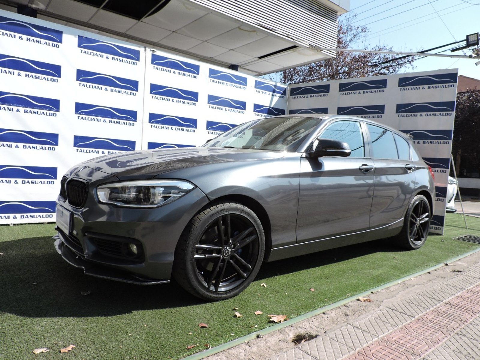 BMW 120I 2016 - Imagen 3 de 10