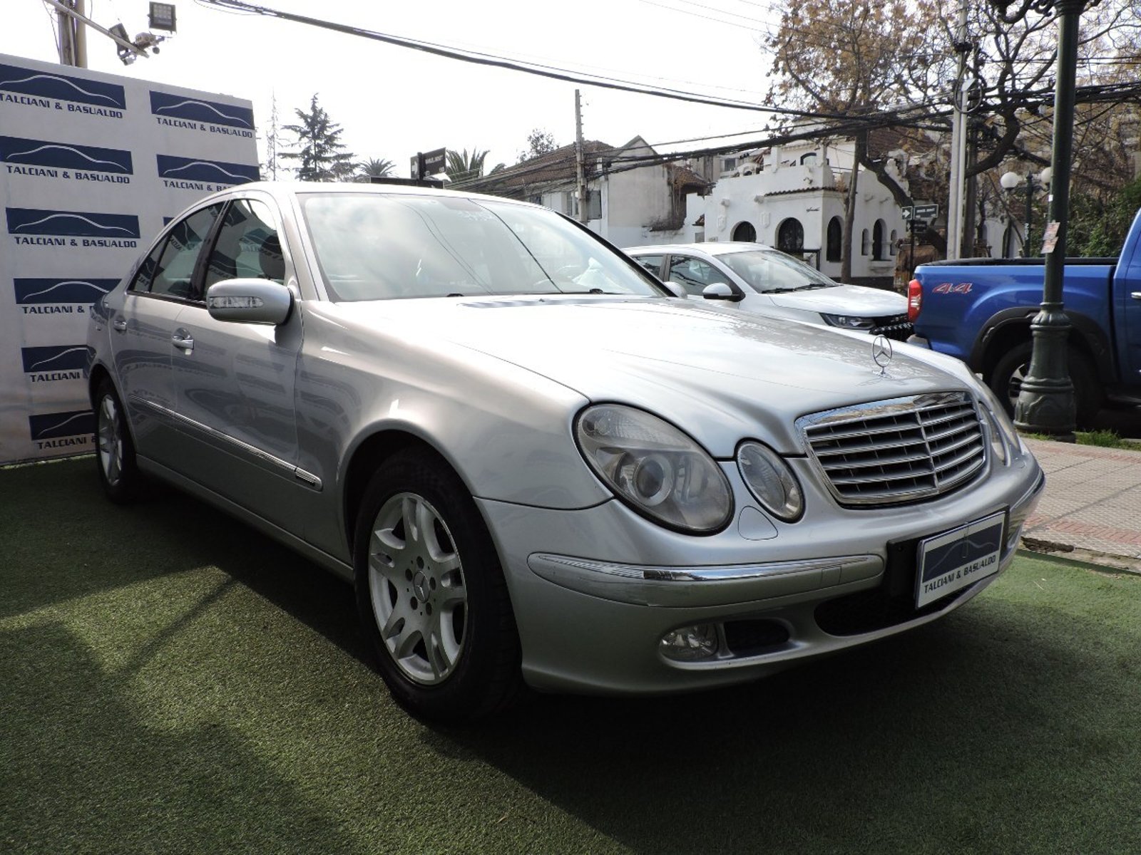 Mercedes-Benz E320 2005 - Foto 3 de 10