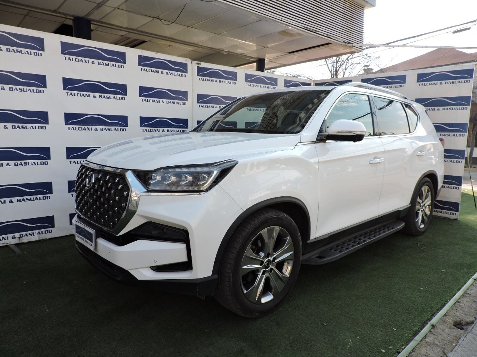 SsangYong REXTON 2024 - Foto 2 de 10