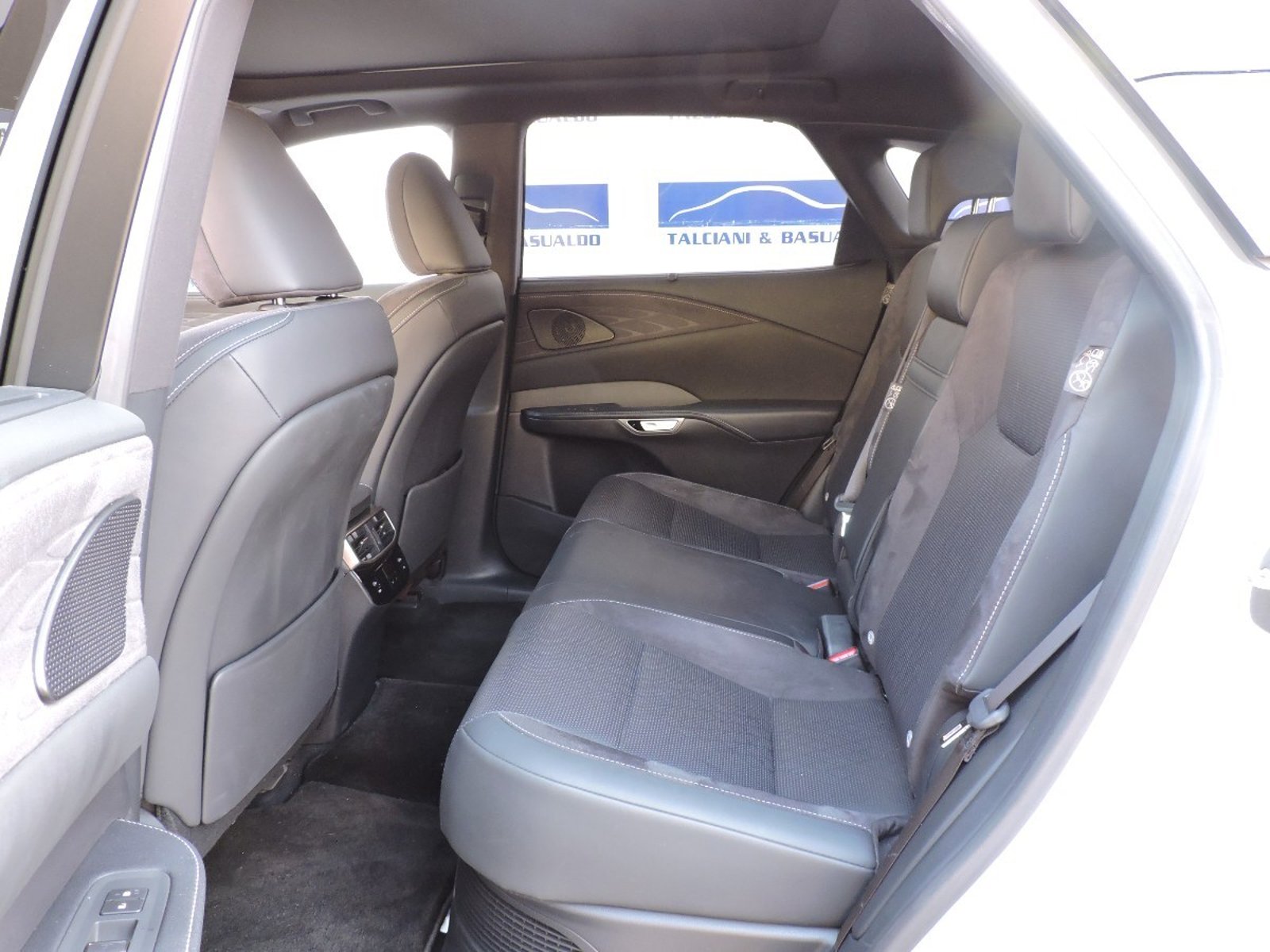 Lexus RX 2024 - Imagen 10 de 10