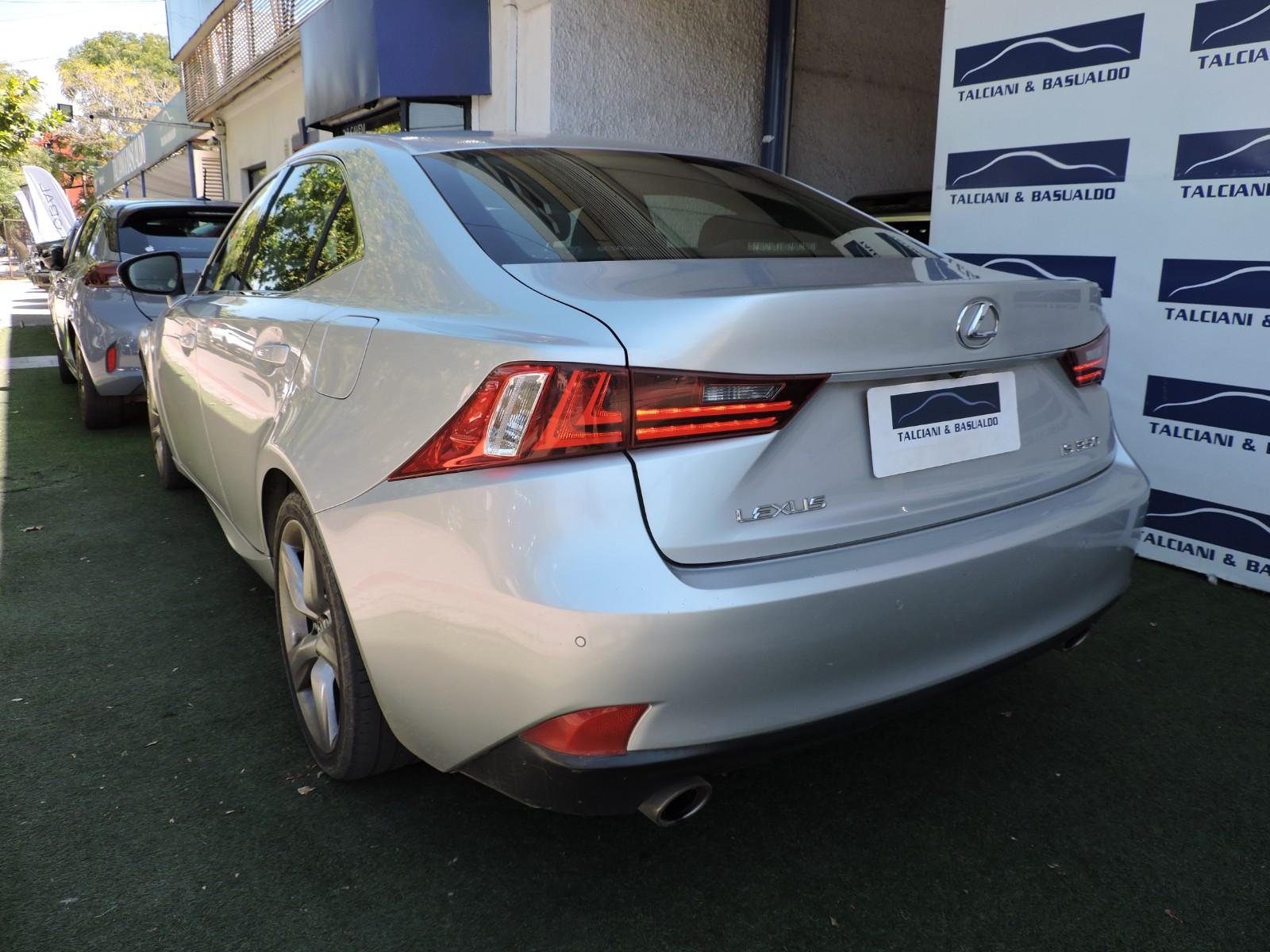 LEXUS IS 2014 - Imagen 6 de 10