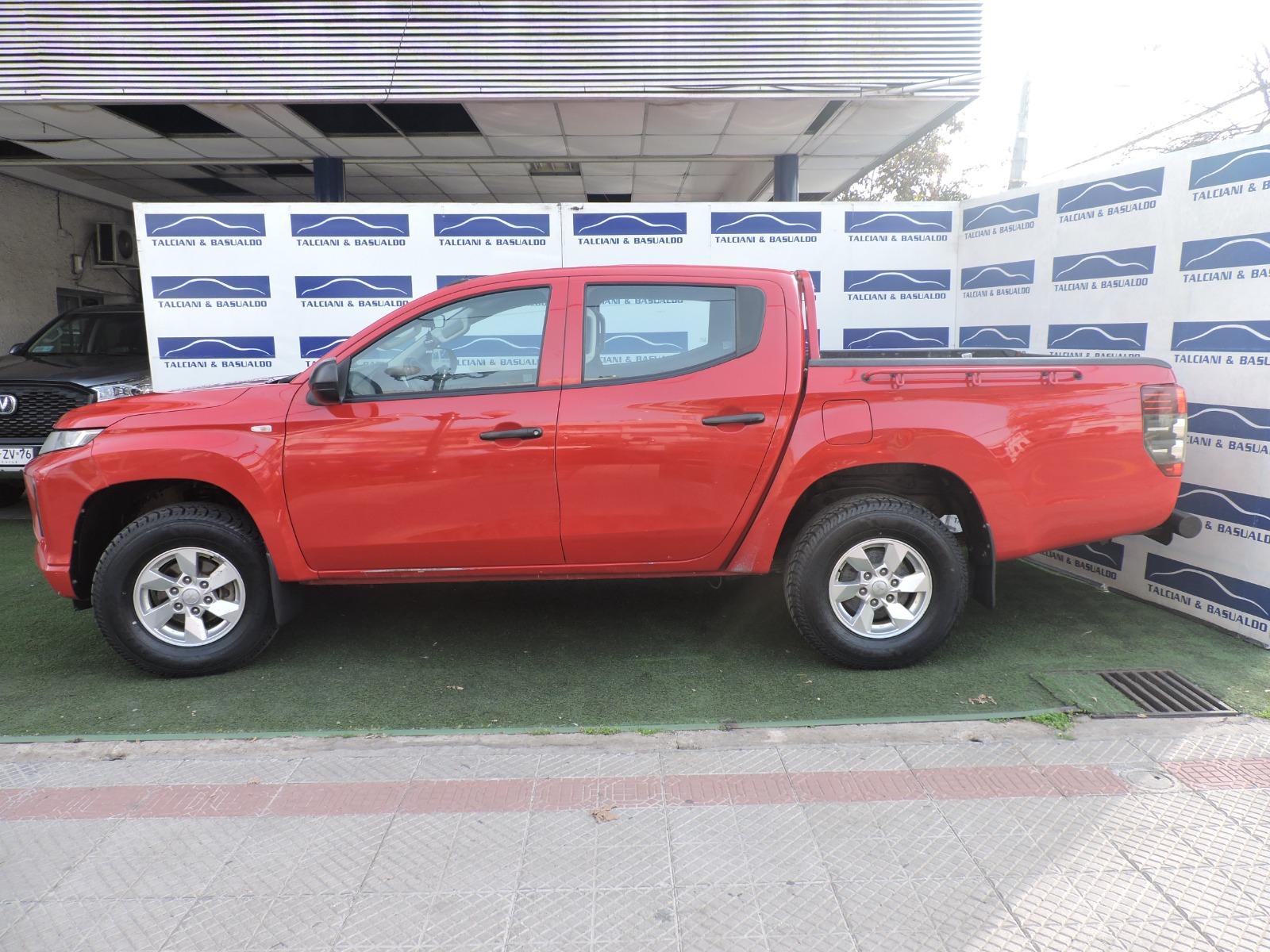 Mitsubishi L200 2021 - Foto 2 de 10