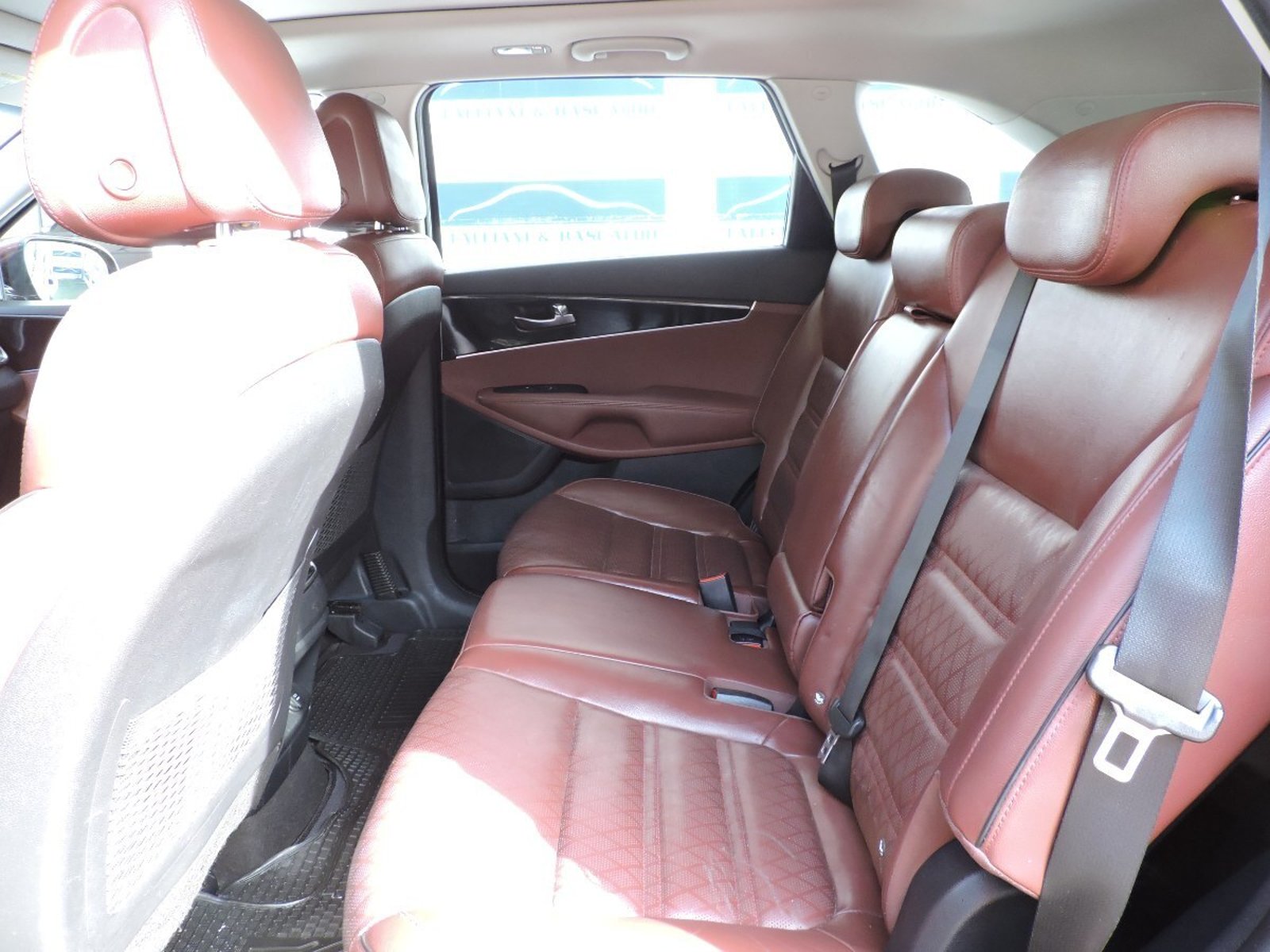 Kia SORENTO 2018 - Foto 3 de 10