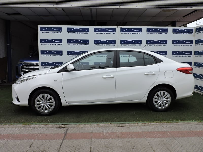 Toyota YARIS 2023 - Imagen 6 de 10