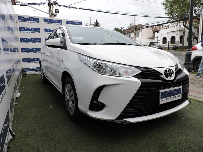 Toyota YARIS 2023 - Imagen 3 de 10