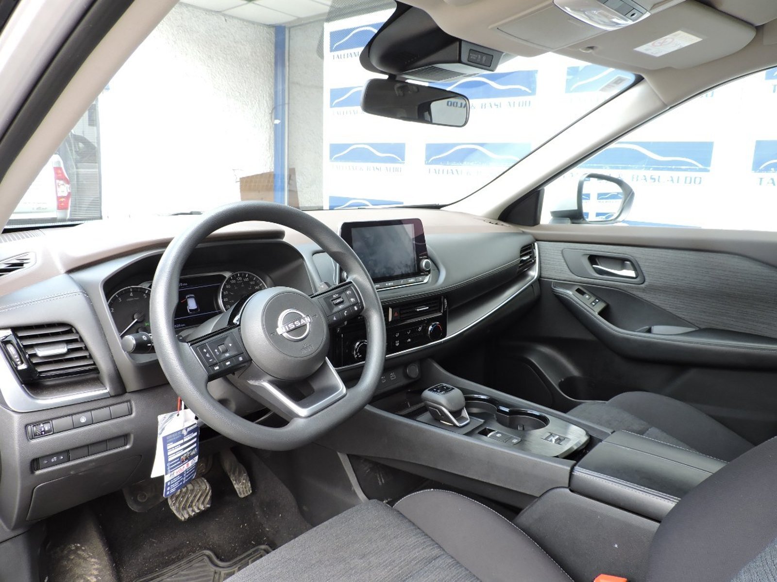 Nissan X-TRAIL 2025 - Imagen 8 de 10