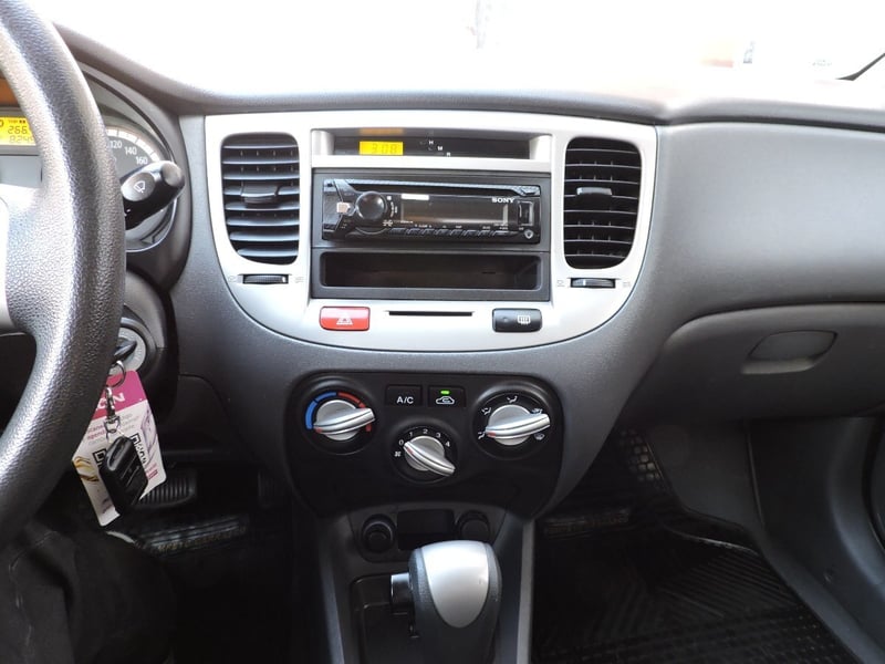 Kia RIO 2010 - Imagen 10 de 10
