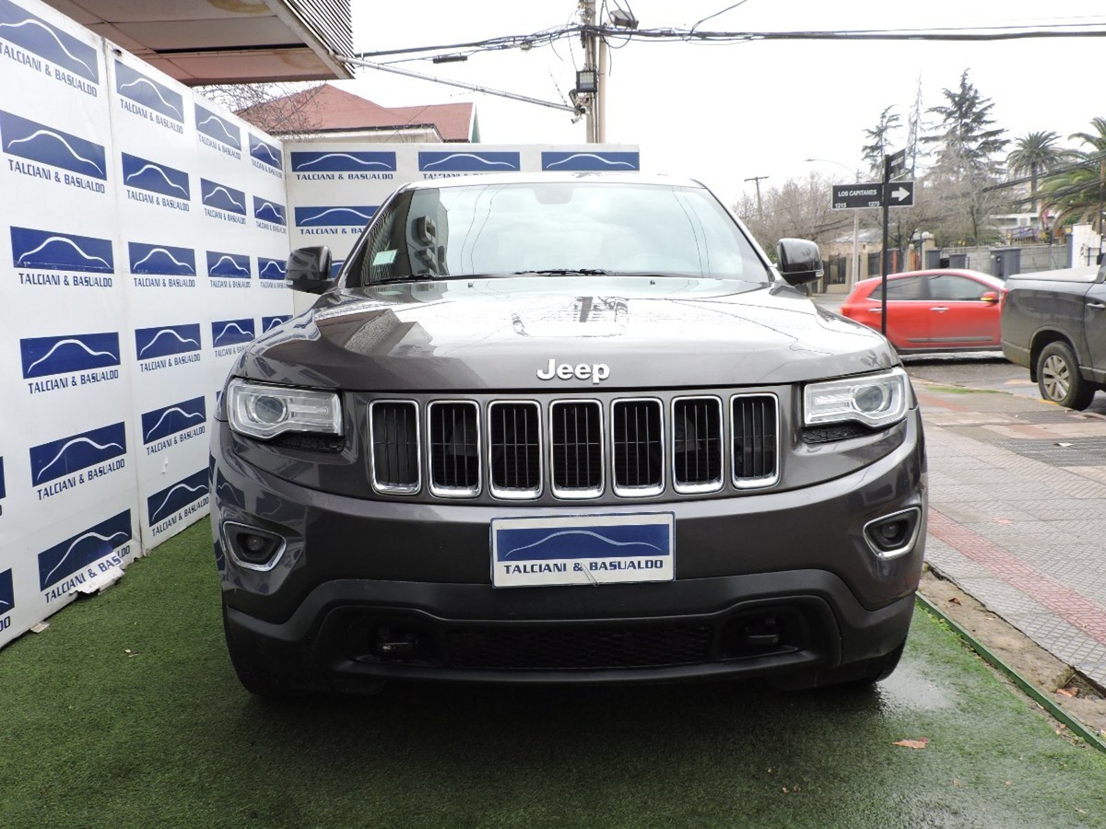 Jeep GRAND 2016 - Foto 2 de 10
