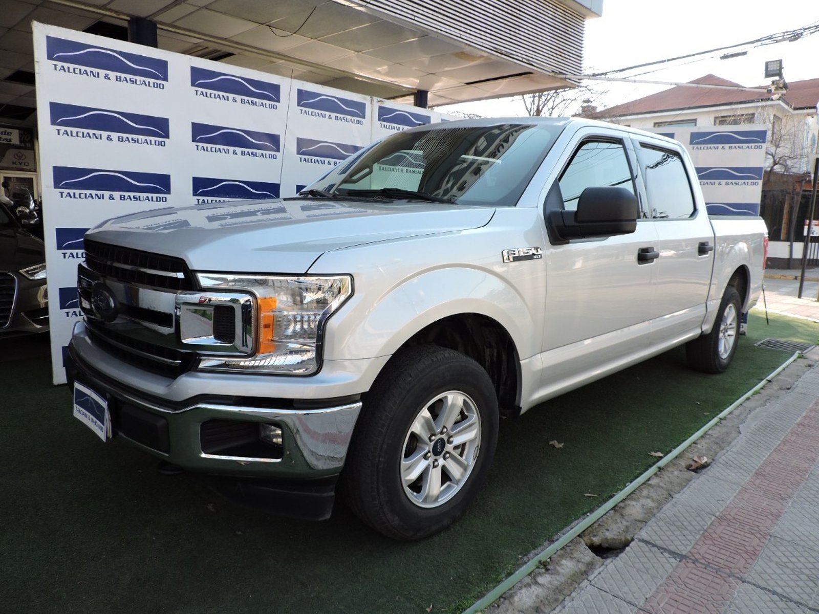 Ford F-150 2020 - Foto 2 de 10