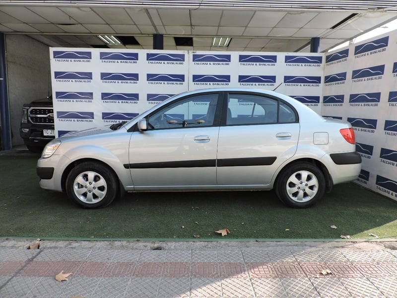 Kia RIO 2010 - Imagen 8 de 10