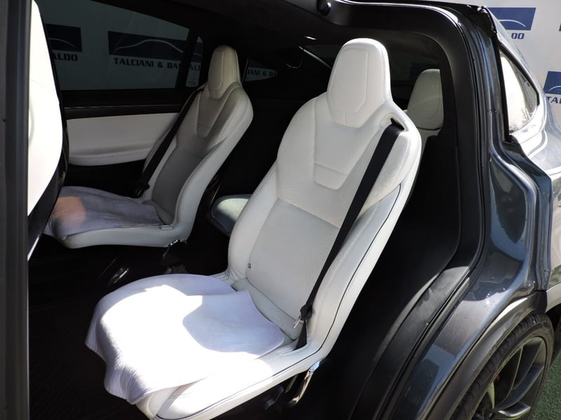 Tesla X 2016 - Imagen 10 de 10