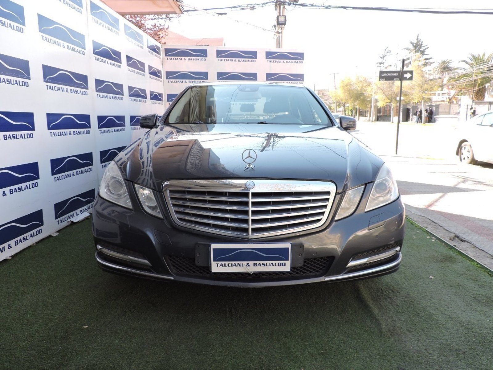 Mercedes-Benz E250 2012 - Foto 2 de 10