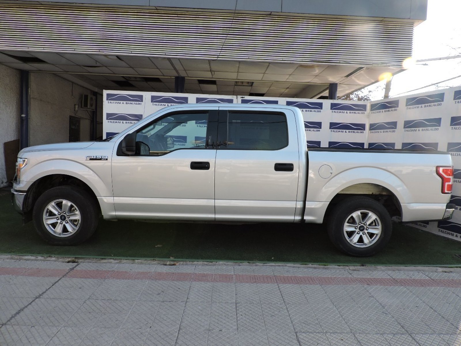 Ford F-150 2020 - Imagen 5 de 10