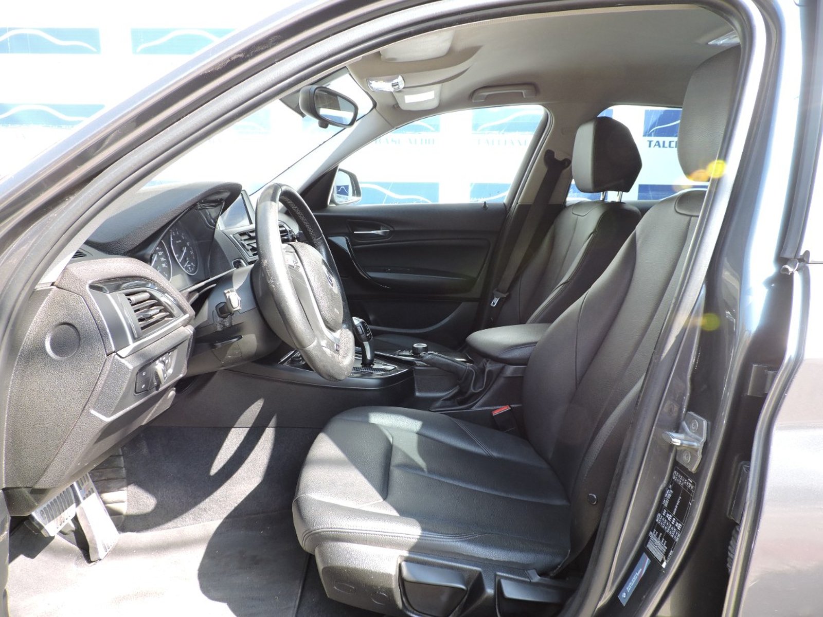 BMW 120I 2016 - Imagen 8 de 10