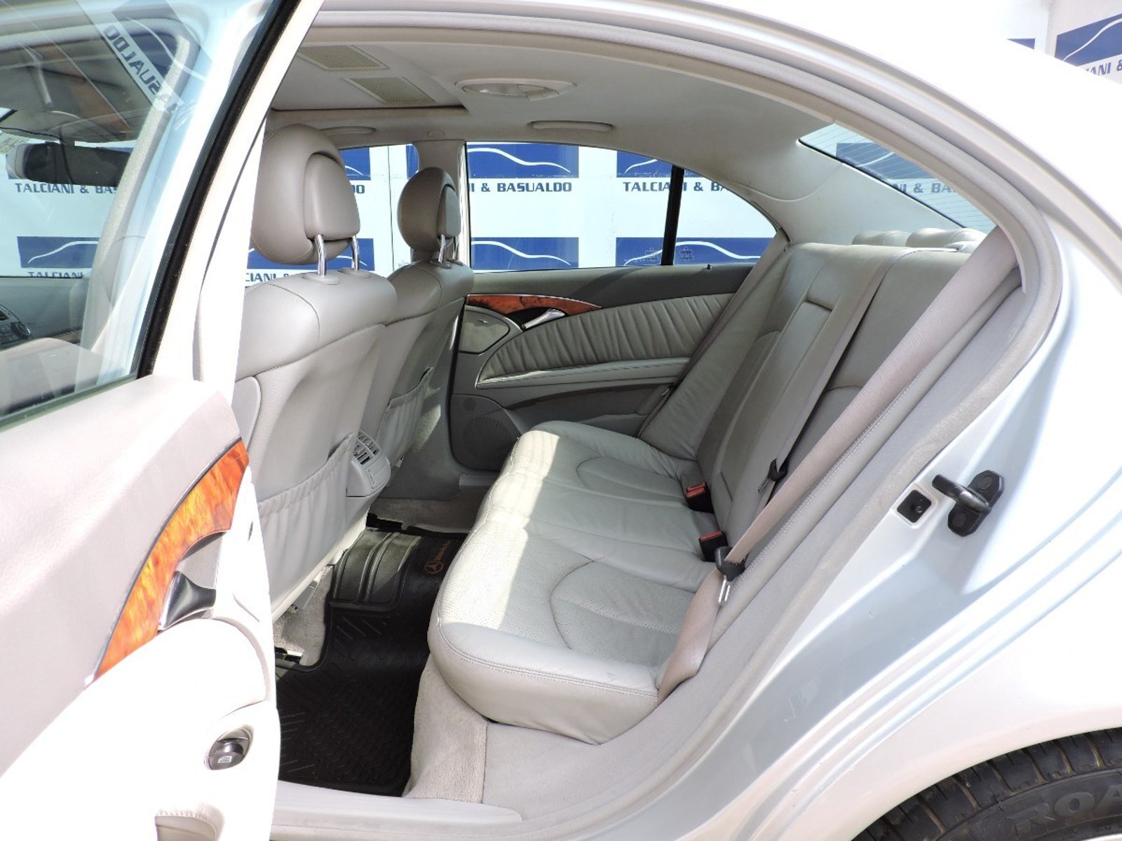 Mercedes-Benz E320 2005 - Imagen 10 de 10