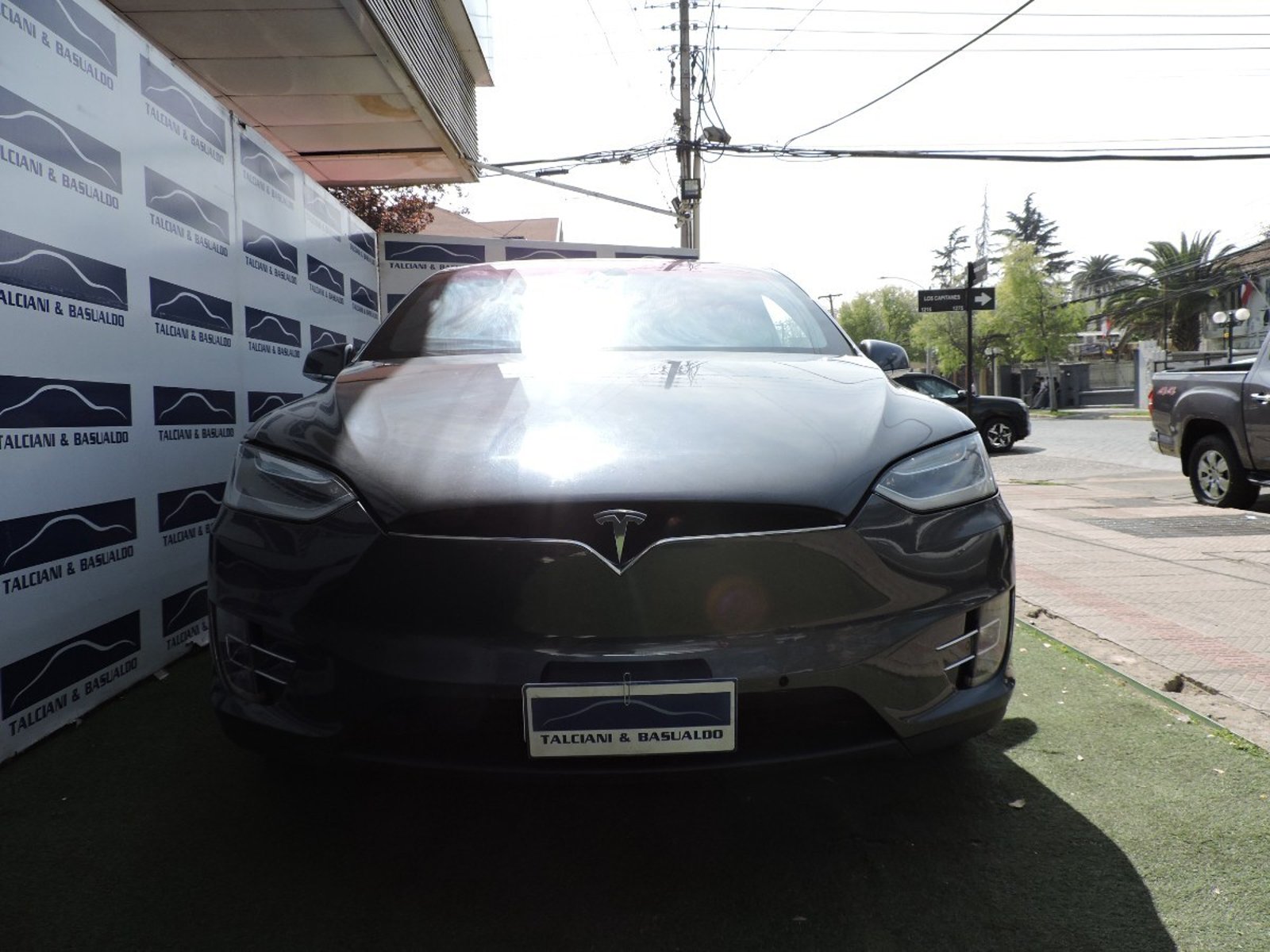 Tesla X 2016 - Foto 2 de 10