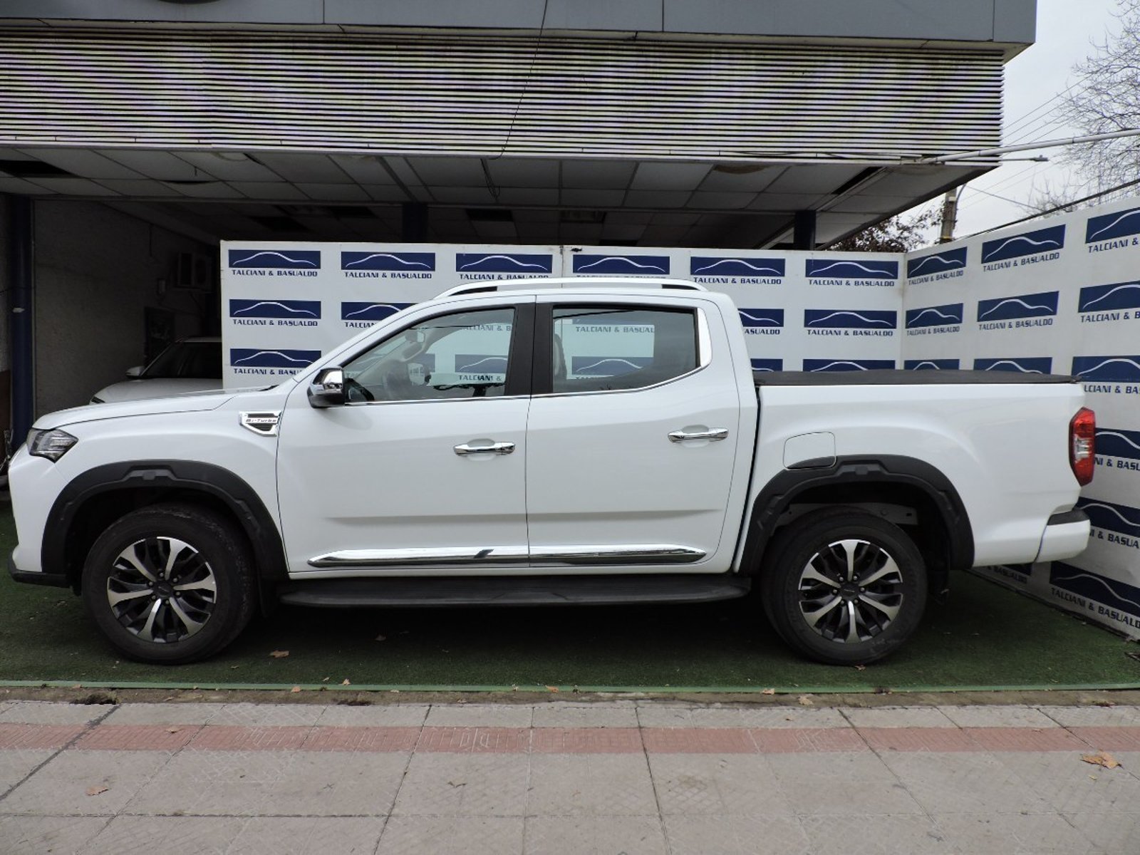 Maxus T90 2023 - Foto 5 de 10