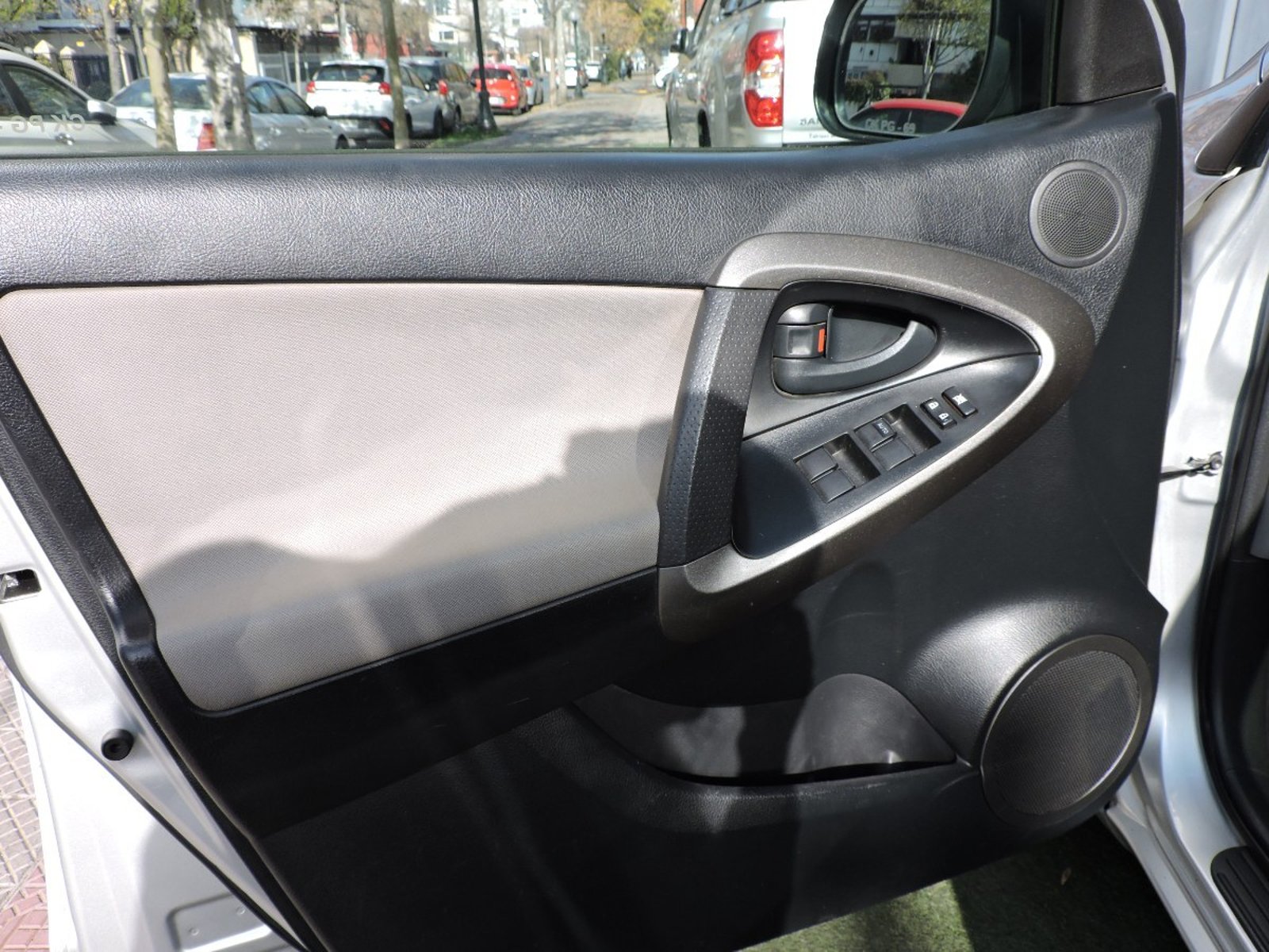 TOYOTA RAV 2010 - Imagen 6 de 10