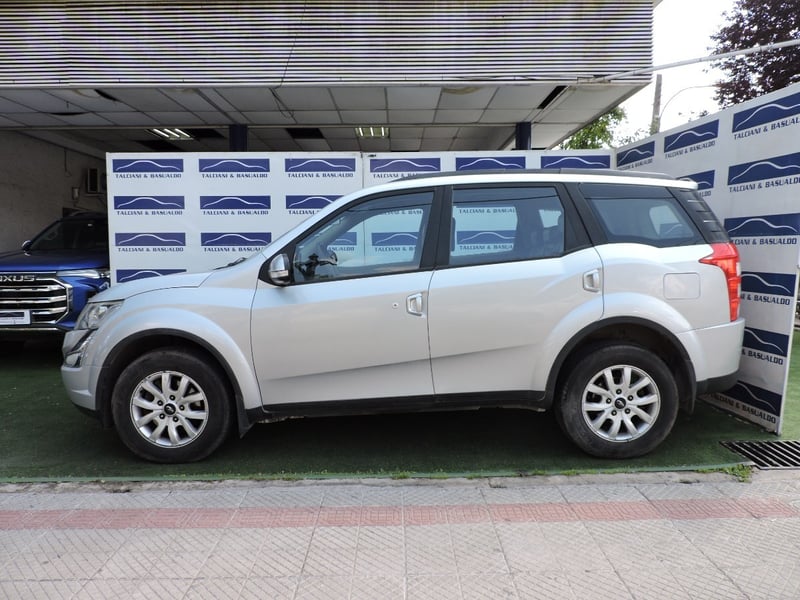 Mahindra XUV500 2017 - Imagen 6 de 10