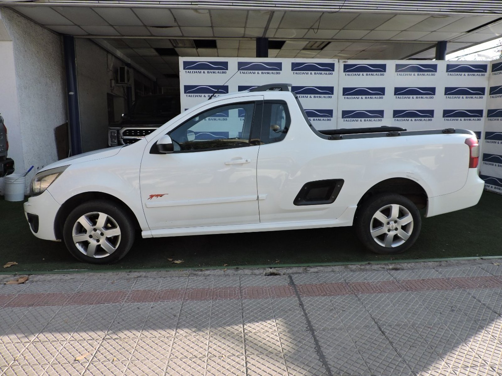 CHEVROLET MONTANA 2011 - Imagen 8 de 10