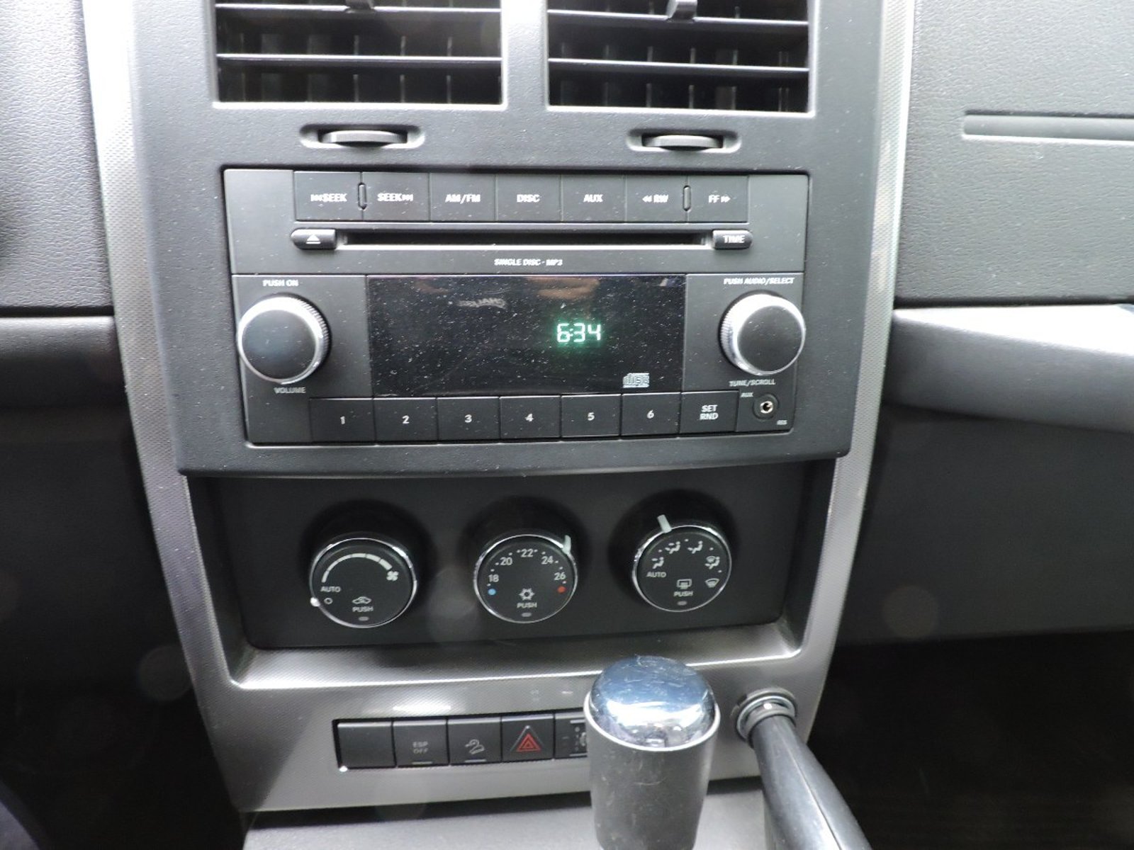 Jeep LIBERTY 2010 - Imagen 8 de 10