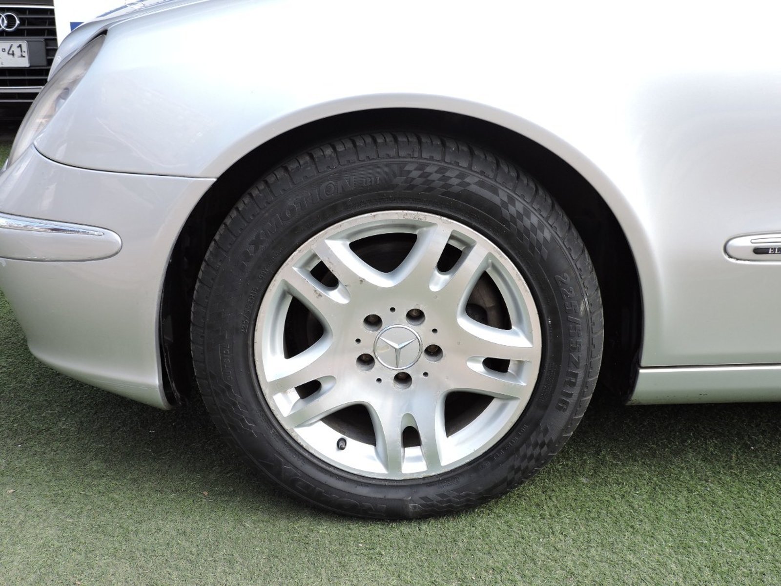 Mercedes-Benz E320 2005 - Imagen 5 de 10