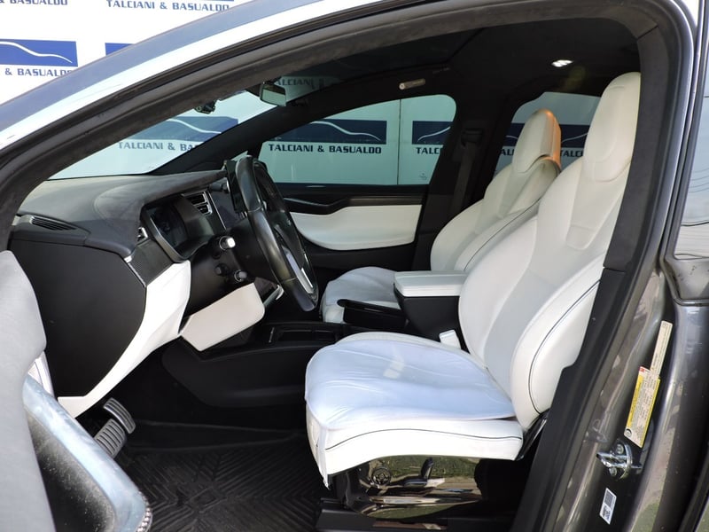 Tesla X 2016 - Imagen 9 de 10