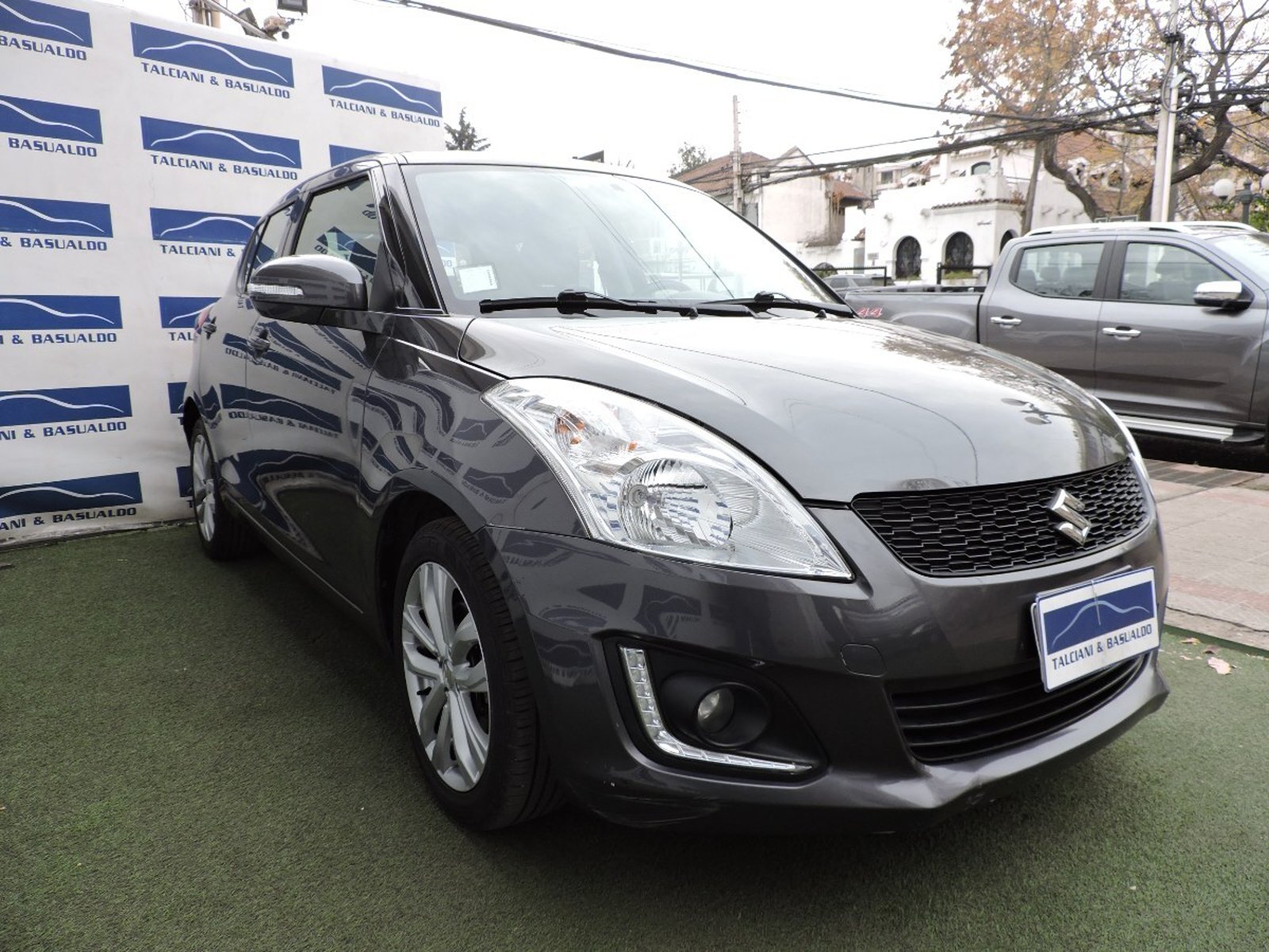 SUZUKI SWIFT 2015 - Foto 3 de 10