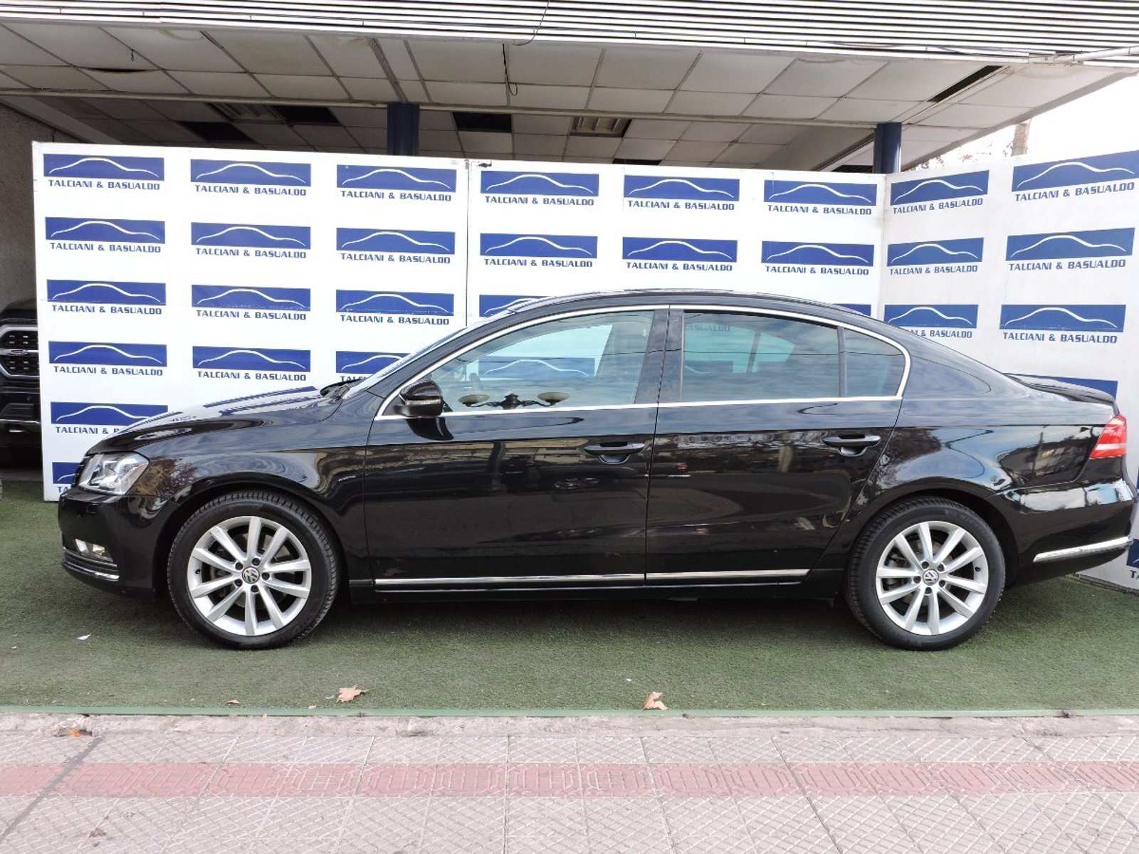VOLKSWAGEN PASSAT 2015 - Foto 5 de 10