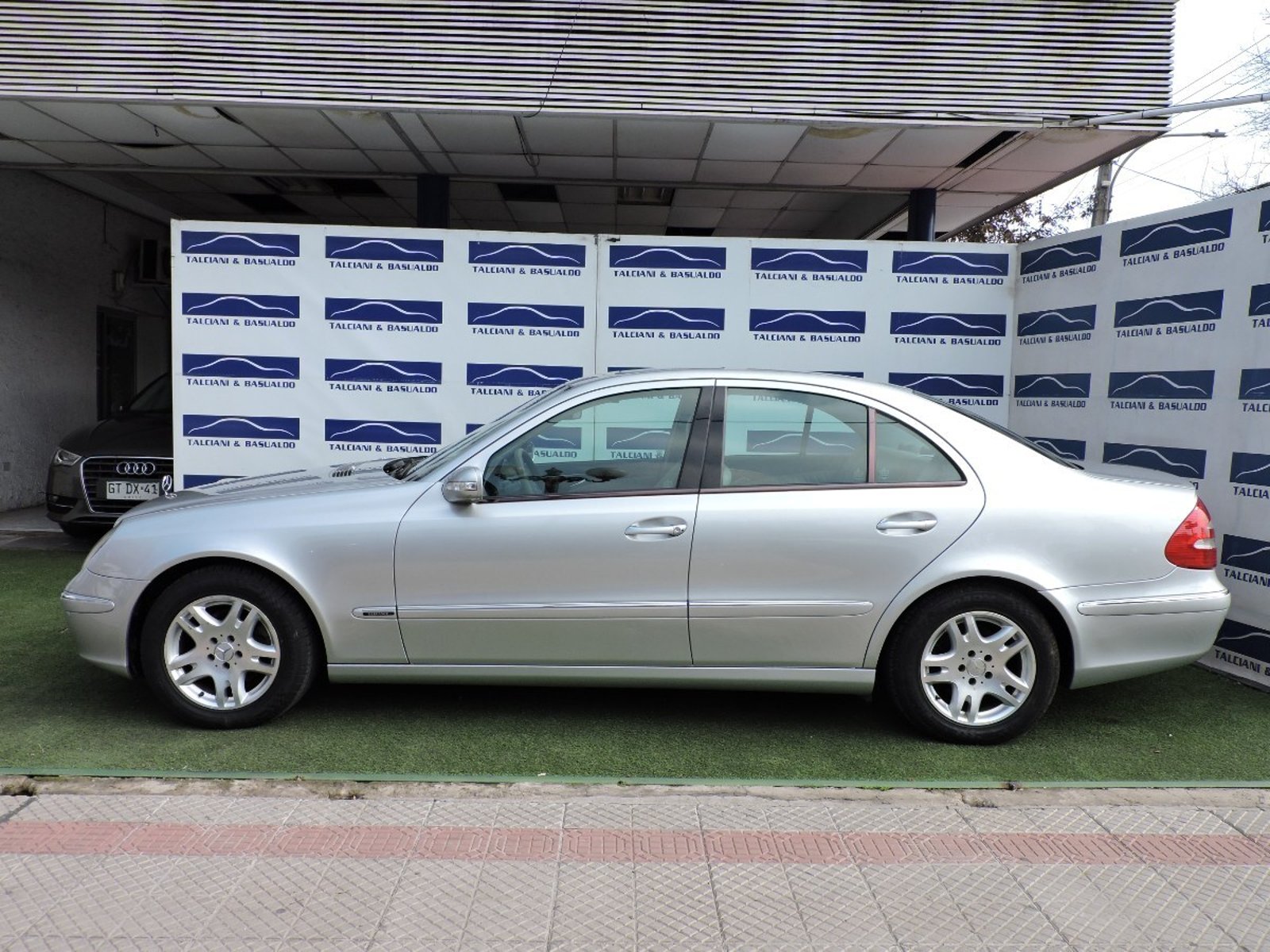 Mercedes-Benz E320 2005 - Imagen 6 de 10