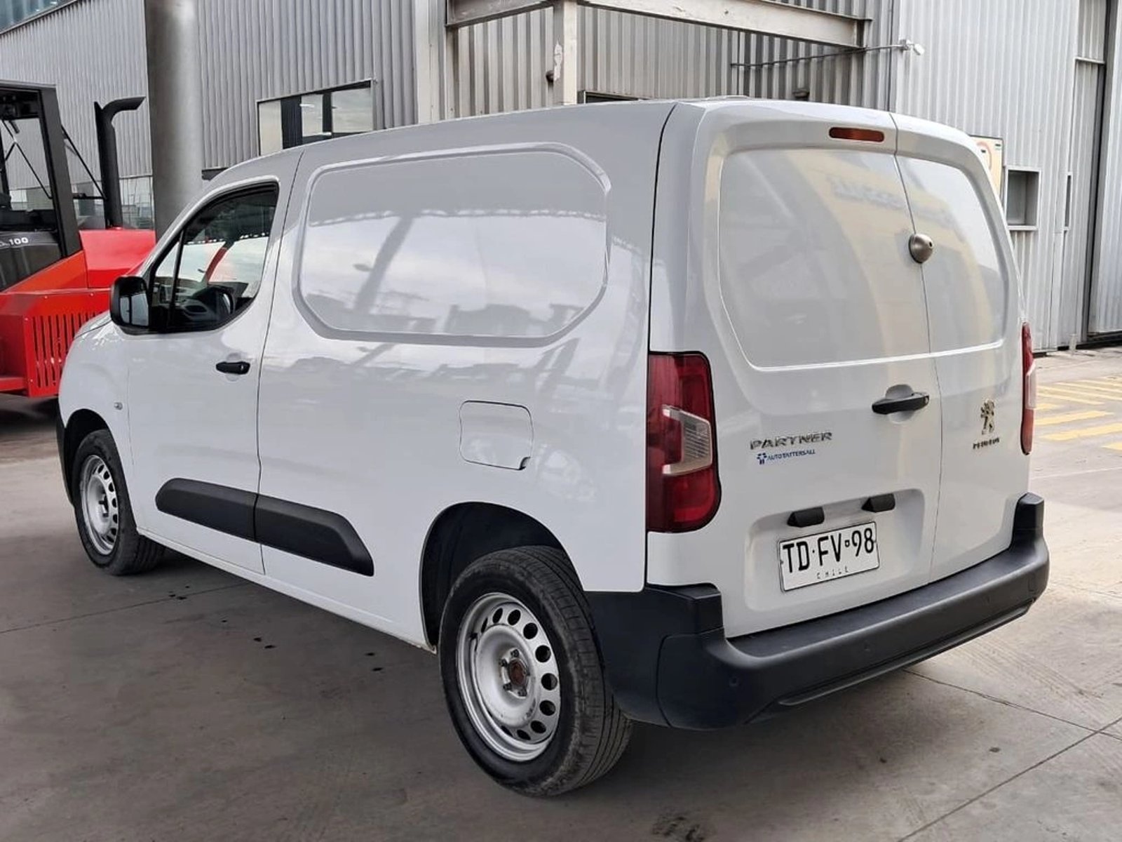 Peugeot PARTNER L1 1.5 HDI MT 4X2 2024 - Imagen 9 de 20