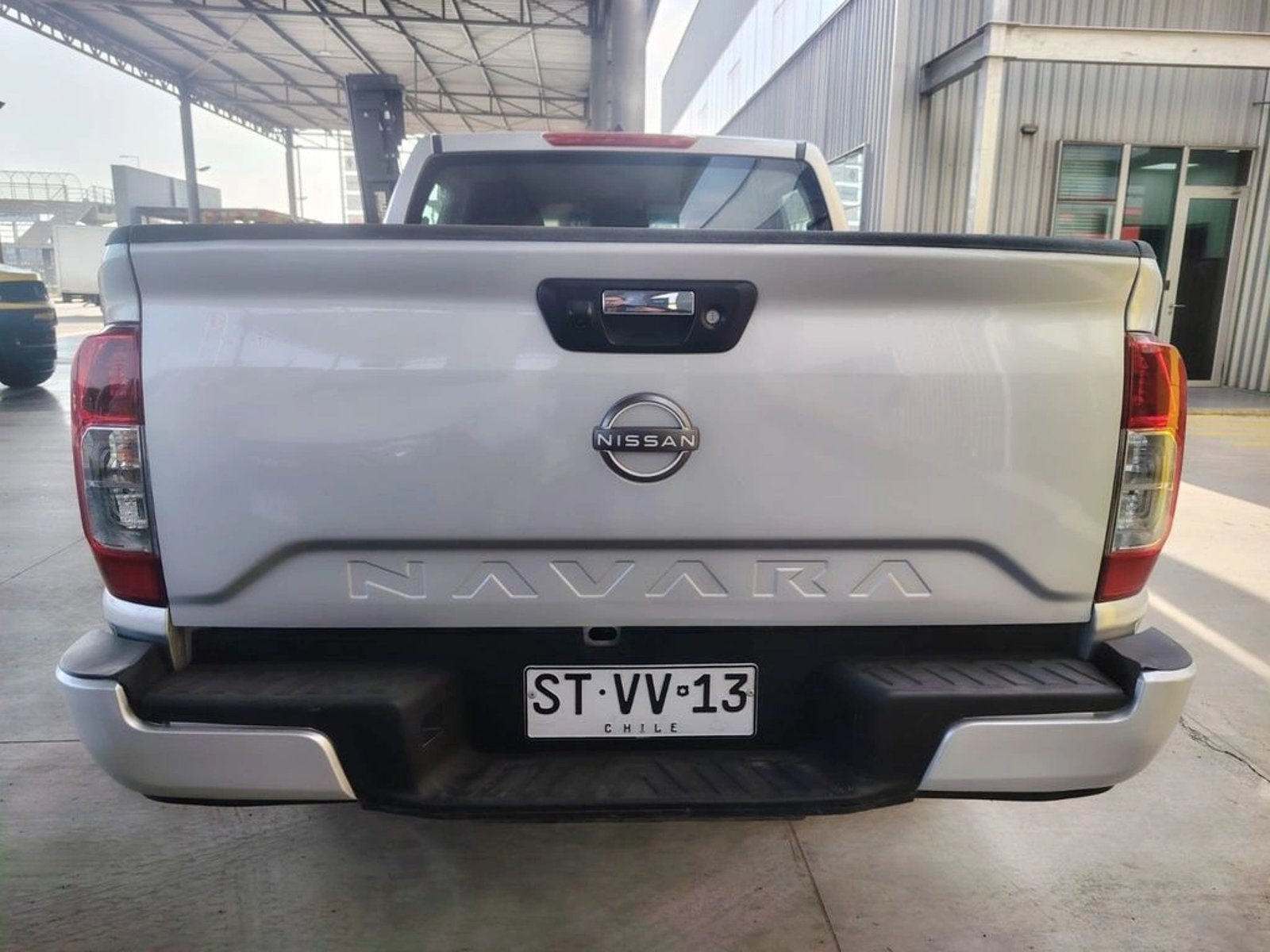 Nissan NAVARA NAVARA D CAB 2.3 MT 4X2 2023 - Imagen 3 de 17