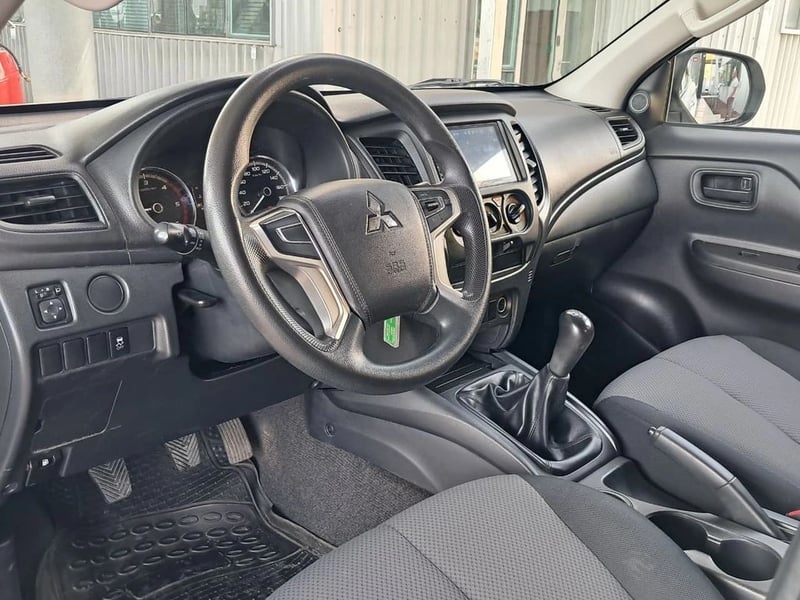 Mitsubishi L200 KATANA 2.4 CR MT 4X2 2021 - Imagen 13 de 20