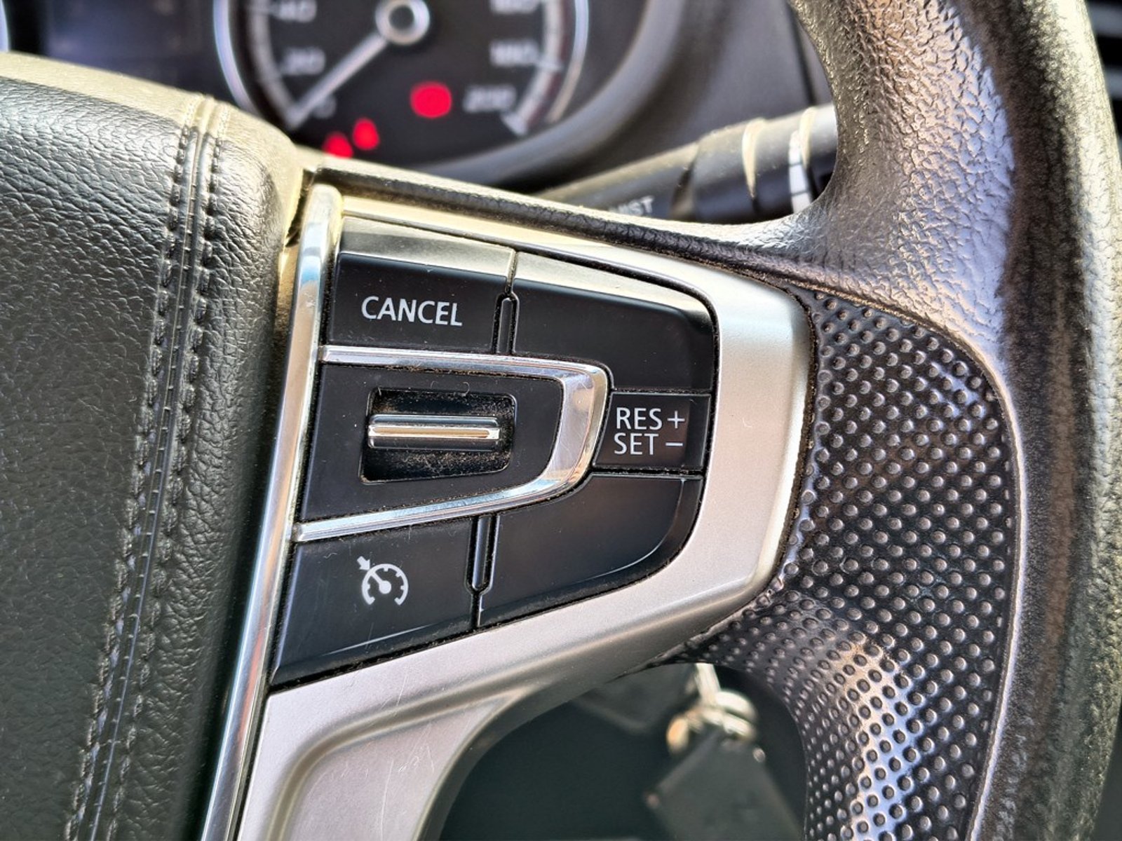 Mitsubishi L200 KATANA 2.4 Diesel 4x2 T/M 2022 - Imagen 14 de 20